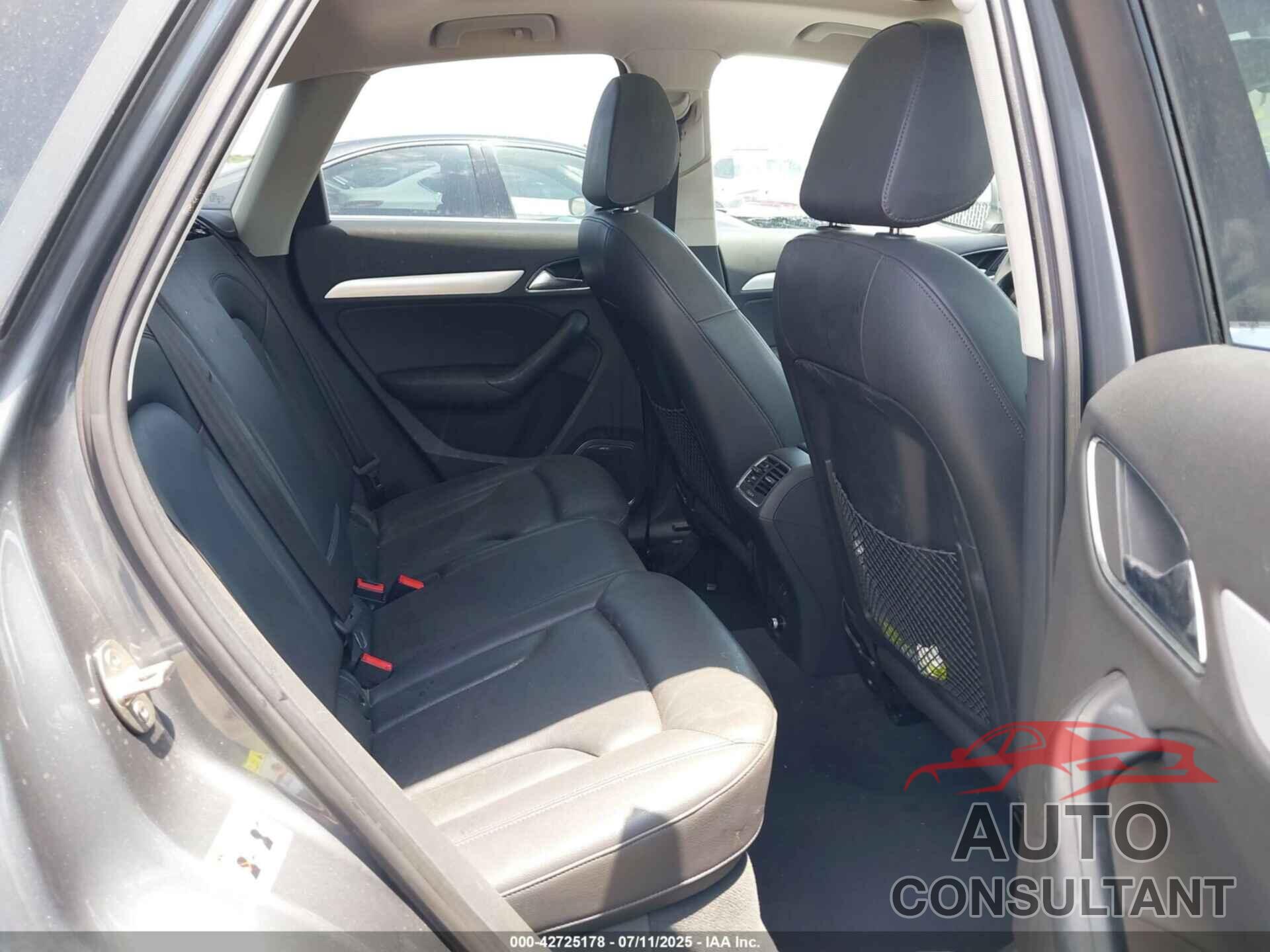 AUDI Q3 2015 - WA1GFCFS9FR011343