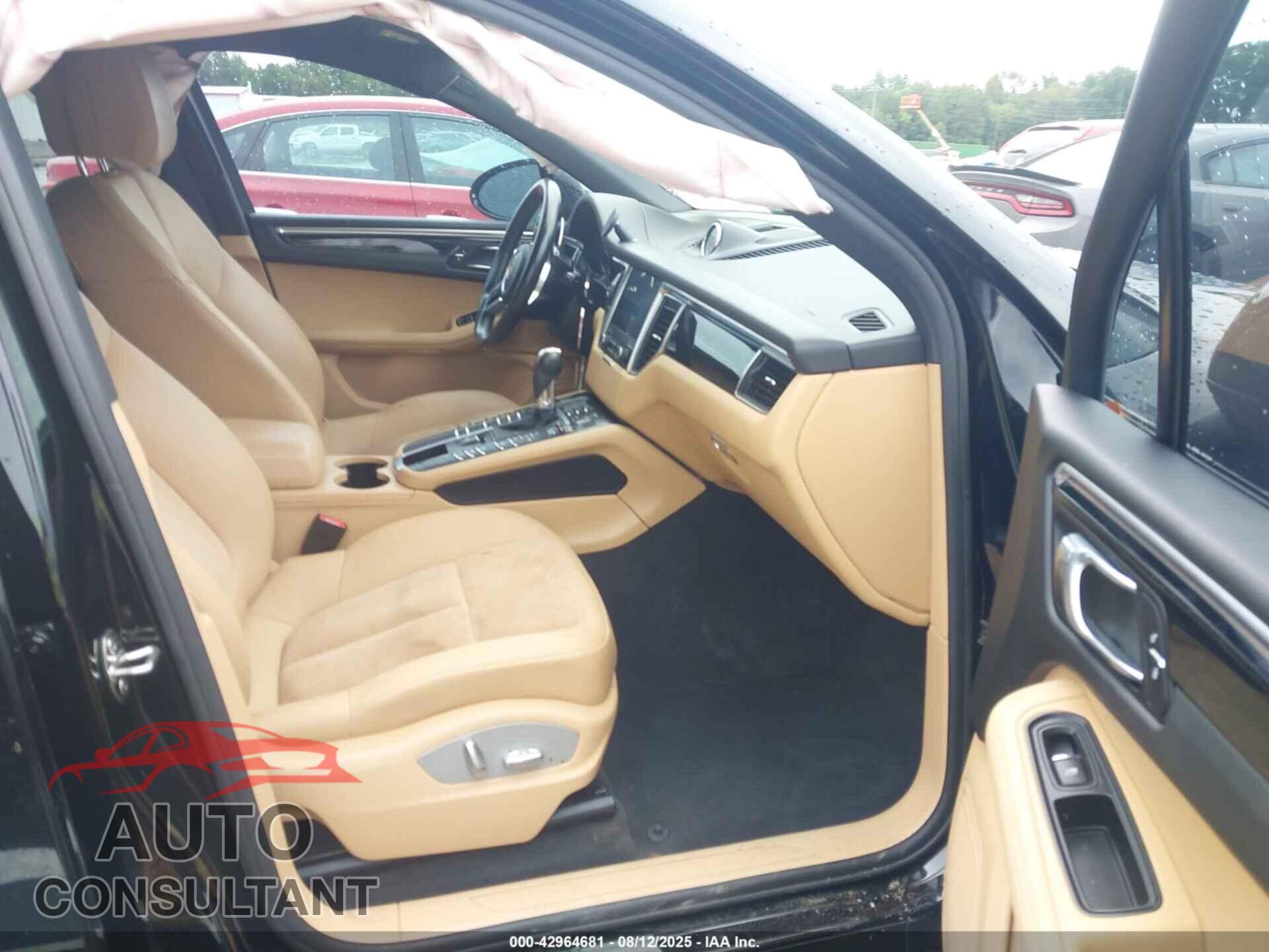 PORSCHE MACAN 2017 - WP1AA2A5XHLB06956