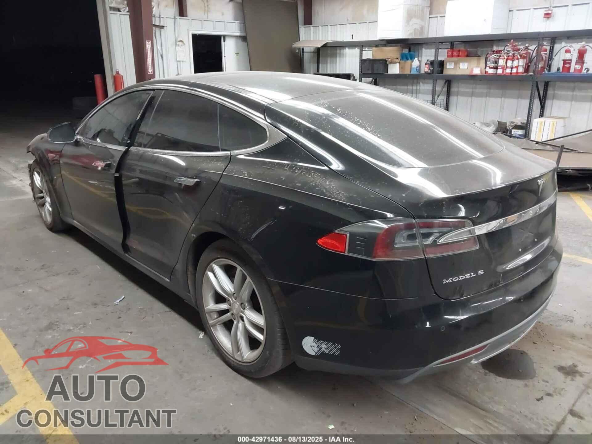 TESLA MODEL S 2013 - 5YJSA1CN2DFP27277