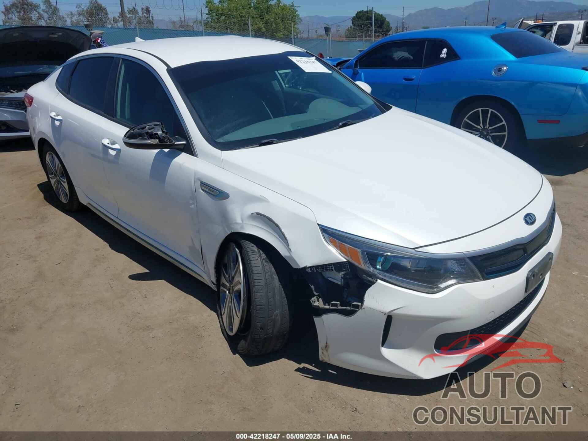 KIA OPTIMA PLUG-IN HYBRID 2017 - KNAGV4LD9H5013282