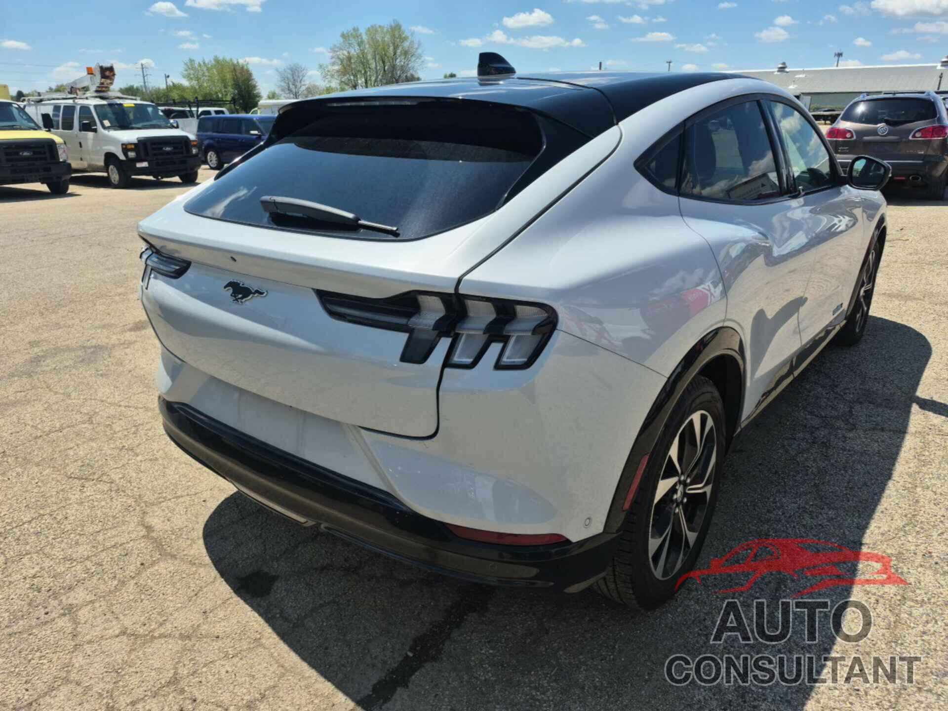 FORD MUSTANG MACH-E 2022 - 3FMTK3SU1NMA24820