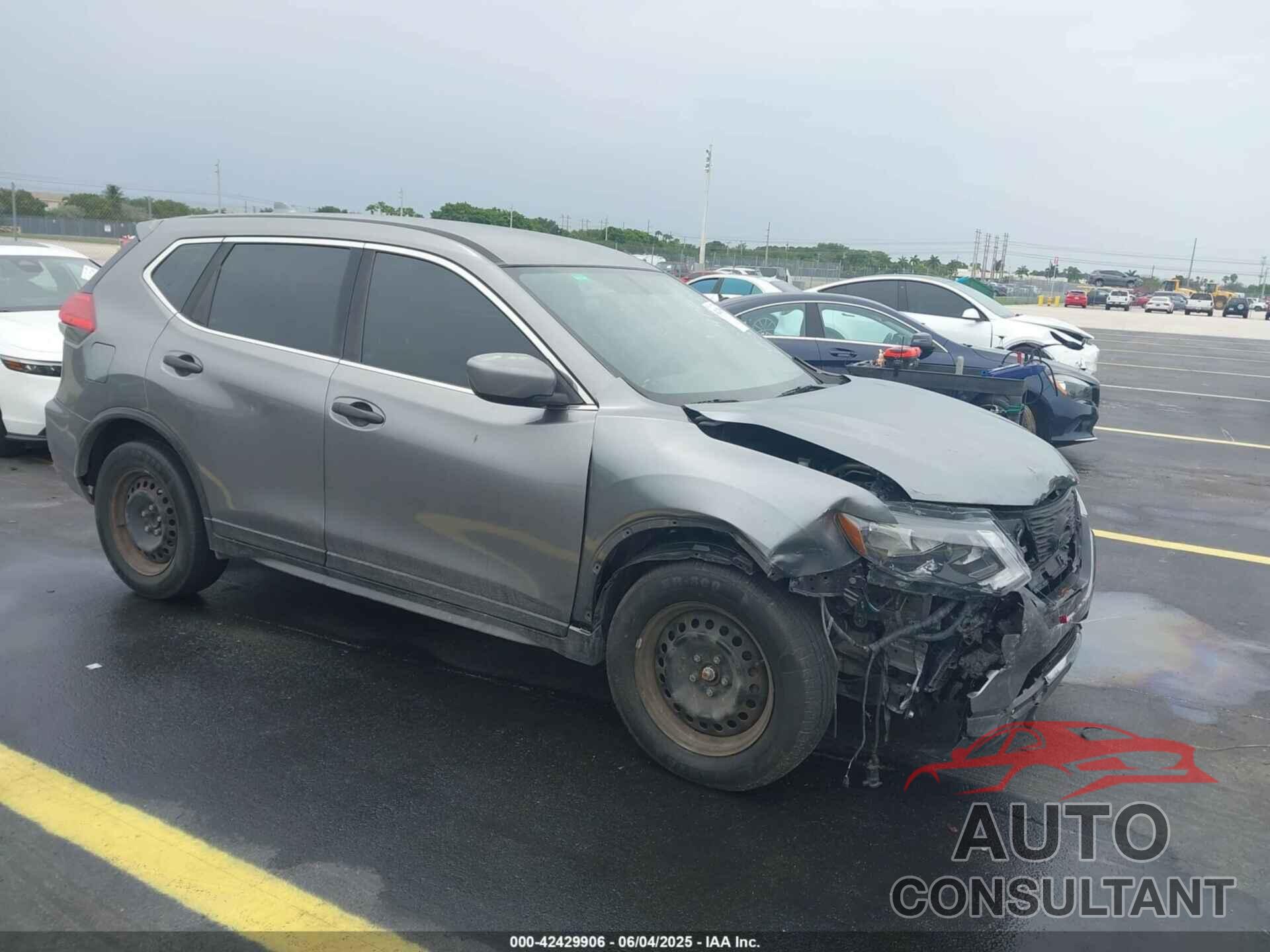 NISSAN ROGUE 2017 - KNMAT2MT3HP575742
