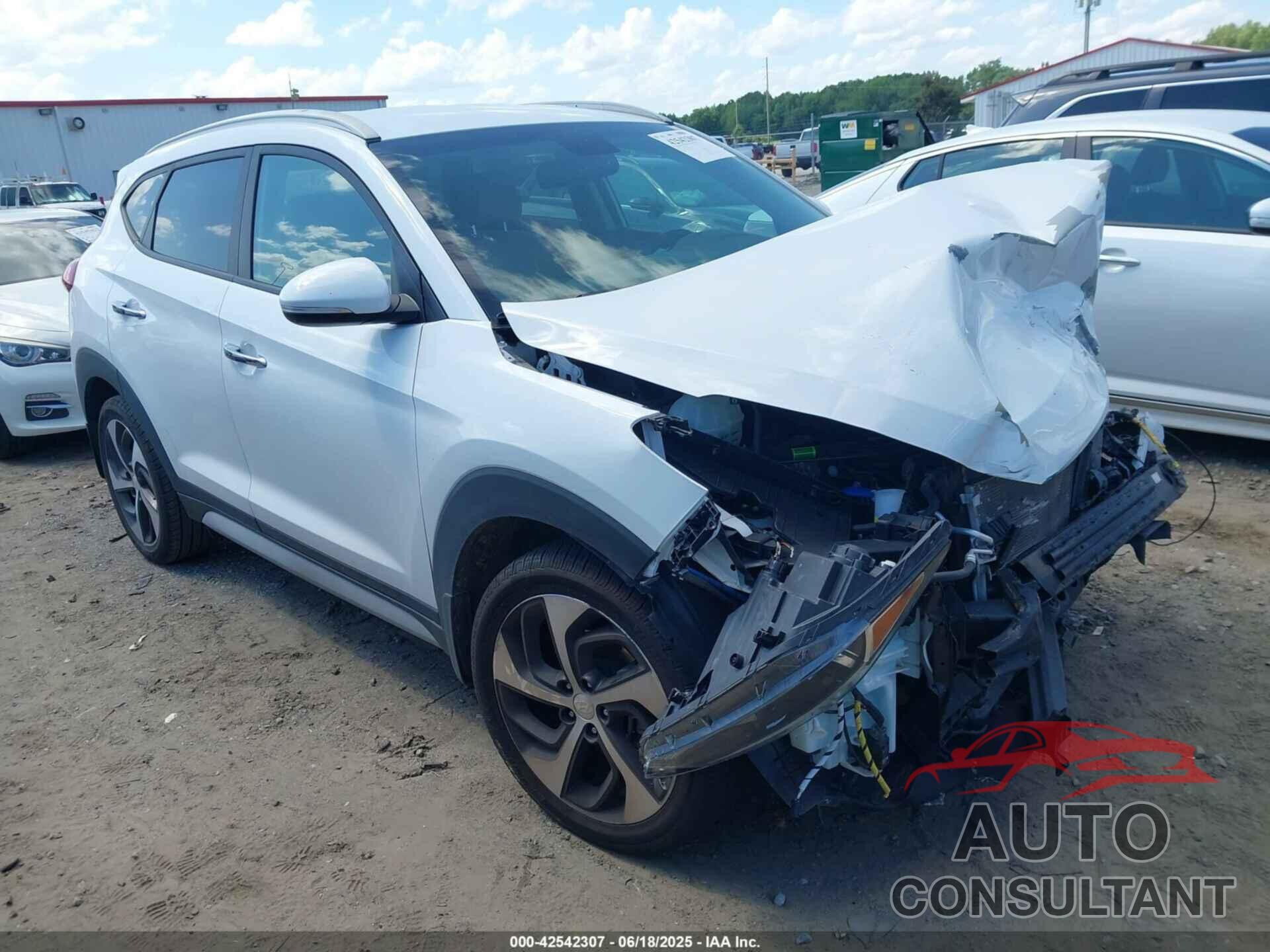HYUNDAI TUCSON 2018 - KM8J33A24JU717004