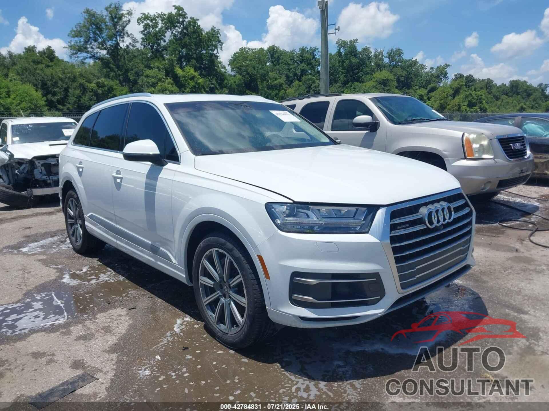 AUDI Q7 2018 - WA1VAAF7XJD040233