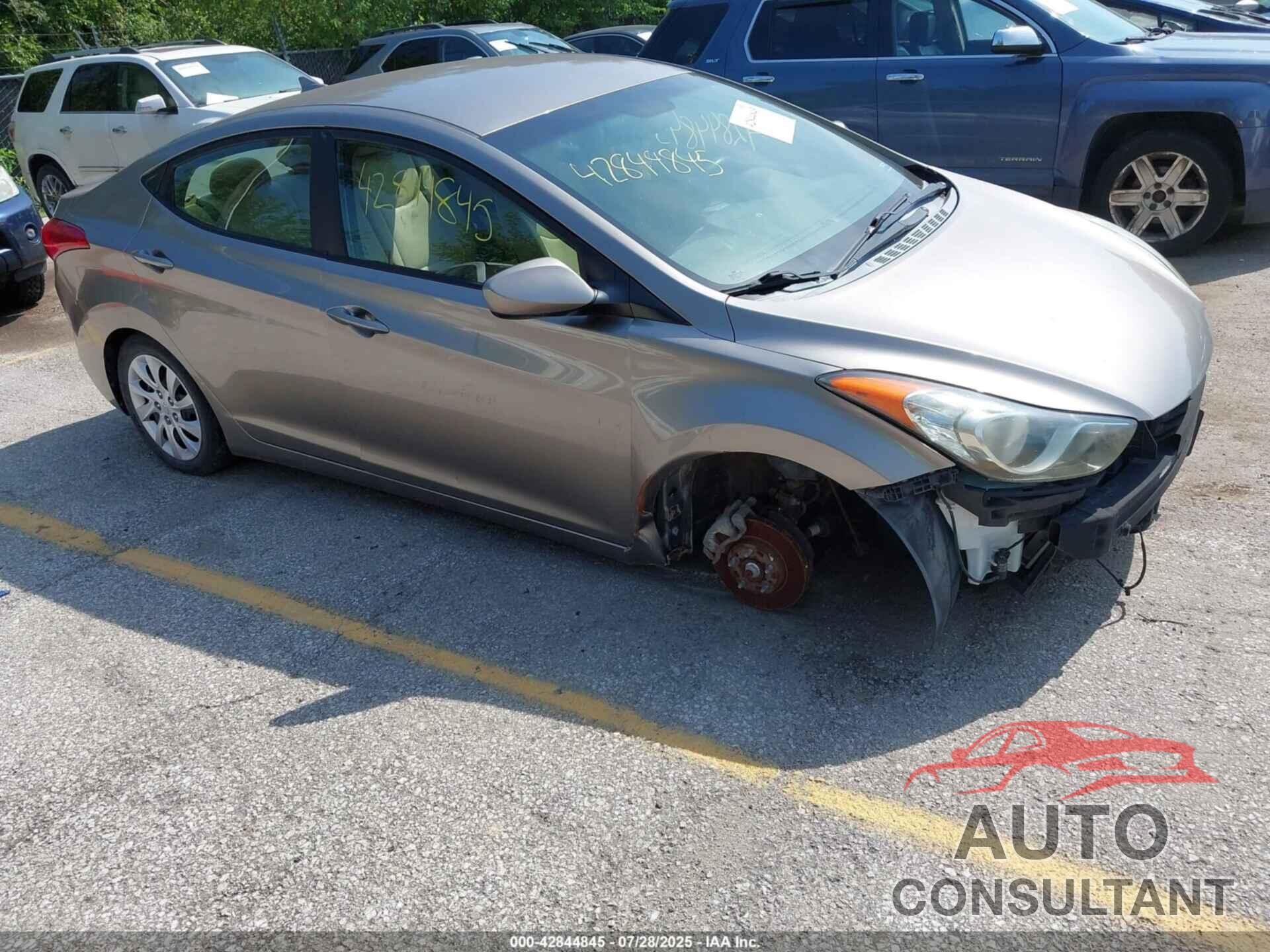 HYUNDAI ELANTRA 2011 - 5NPDH4AE2BH024270