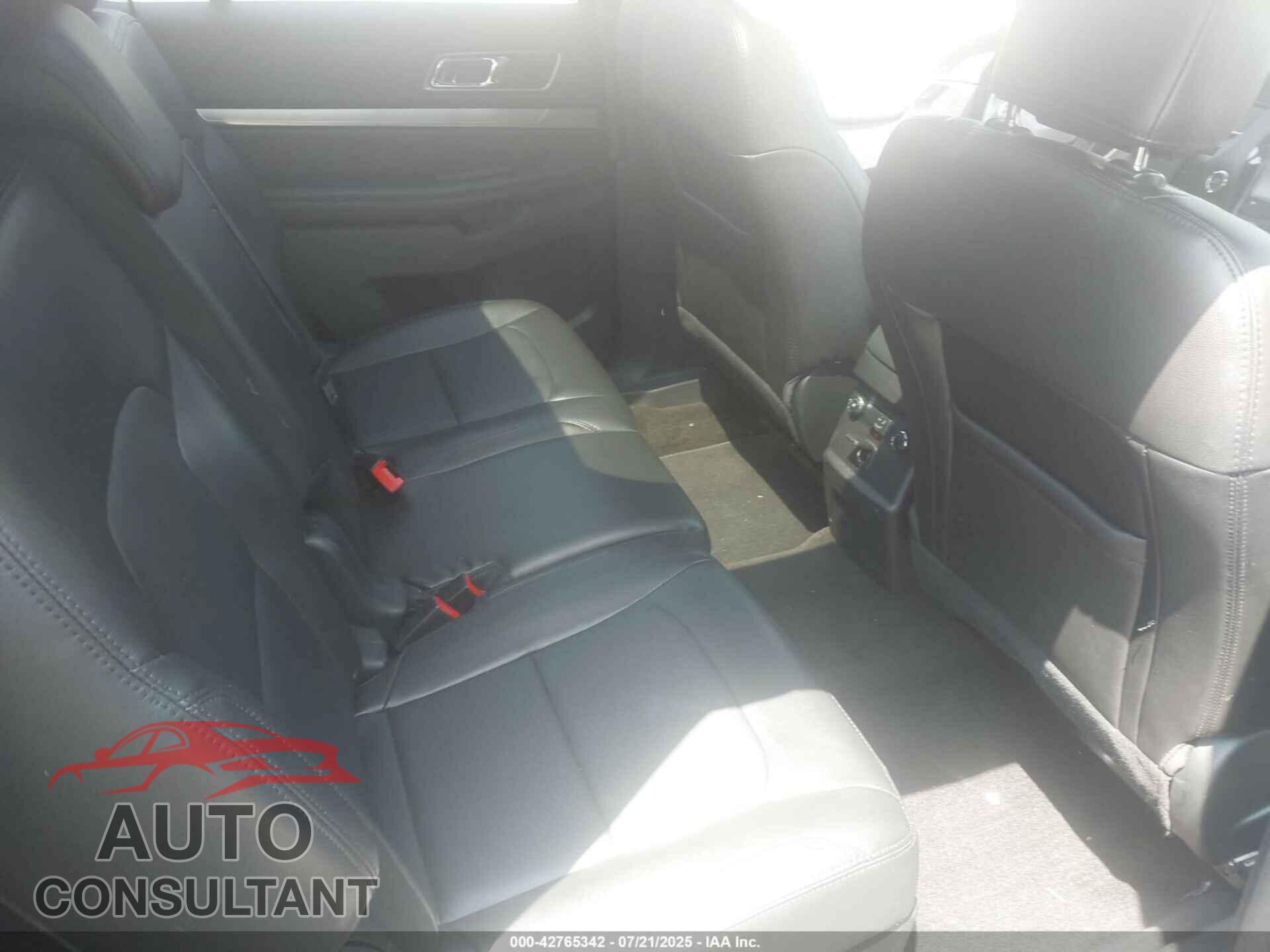 FORD EXPLORER 2018 - 1FM5K8D82JGB82903
