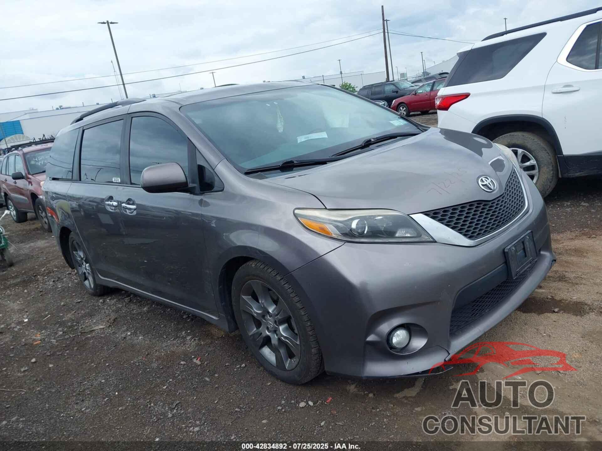 TOYOTA SIENNA 2015 - 5TDXK3DC8FS601290