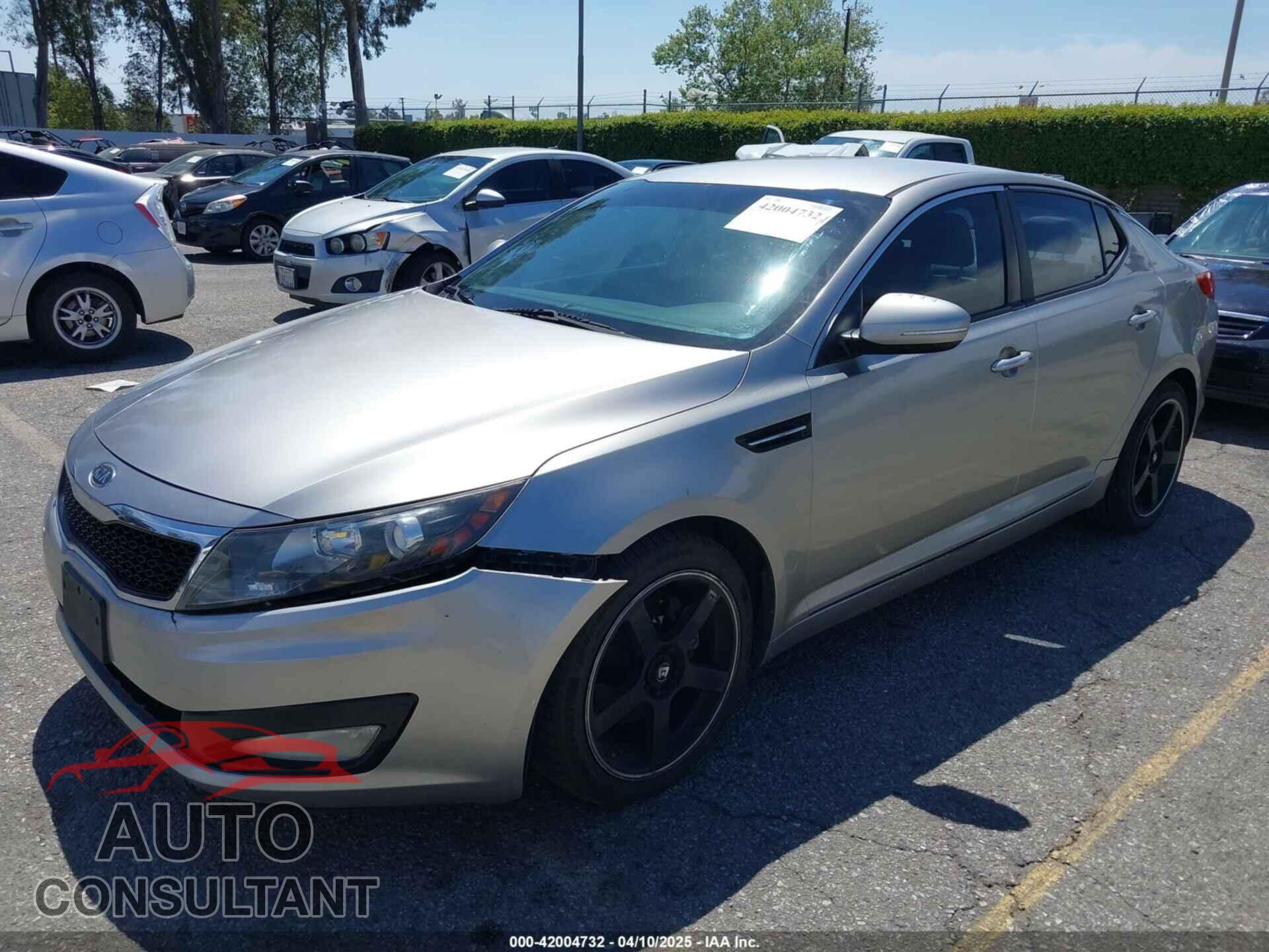 KIA OPTIMA 2011 - KNAGN4A79B5071994