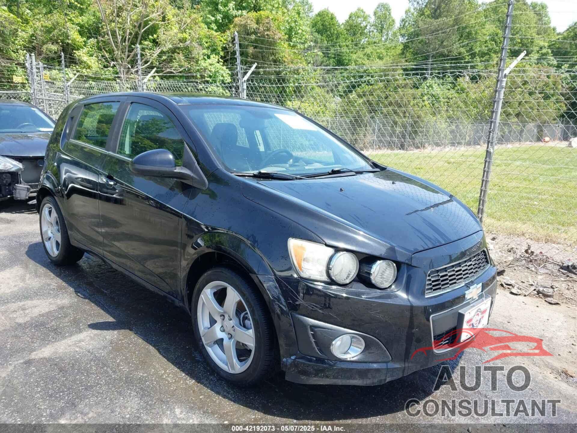 CHEVROLET SONIC 2012 - 1G1JE6SH6C4102436