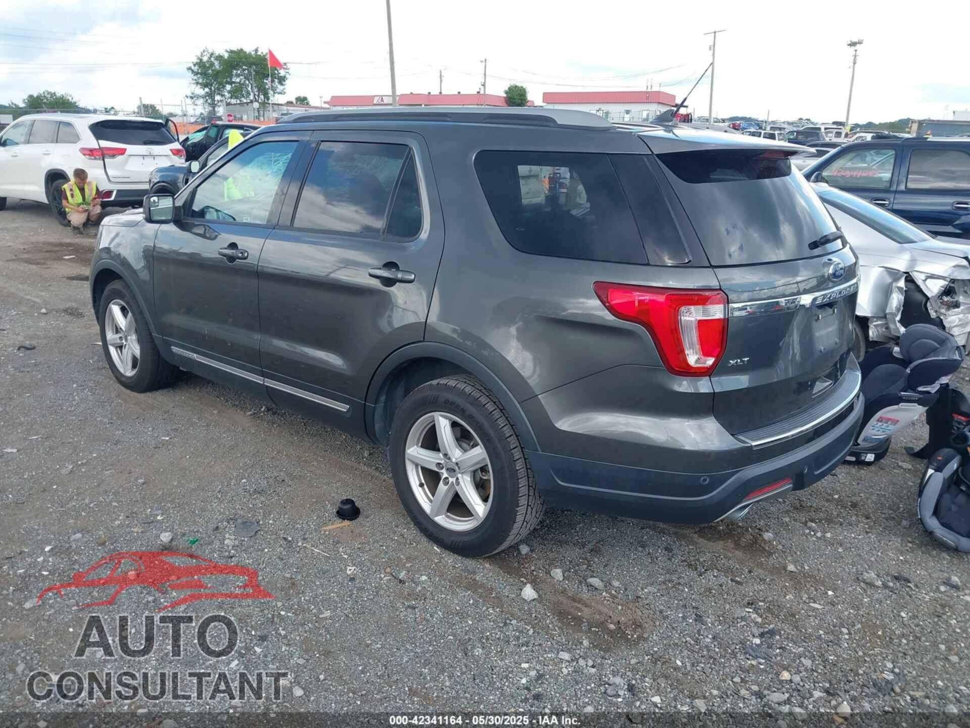 FORD EXPLORER 2018 - 1FM5K7D87JGB44531