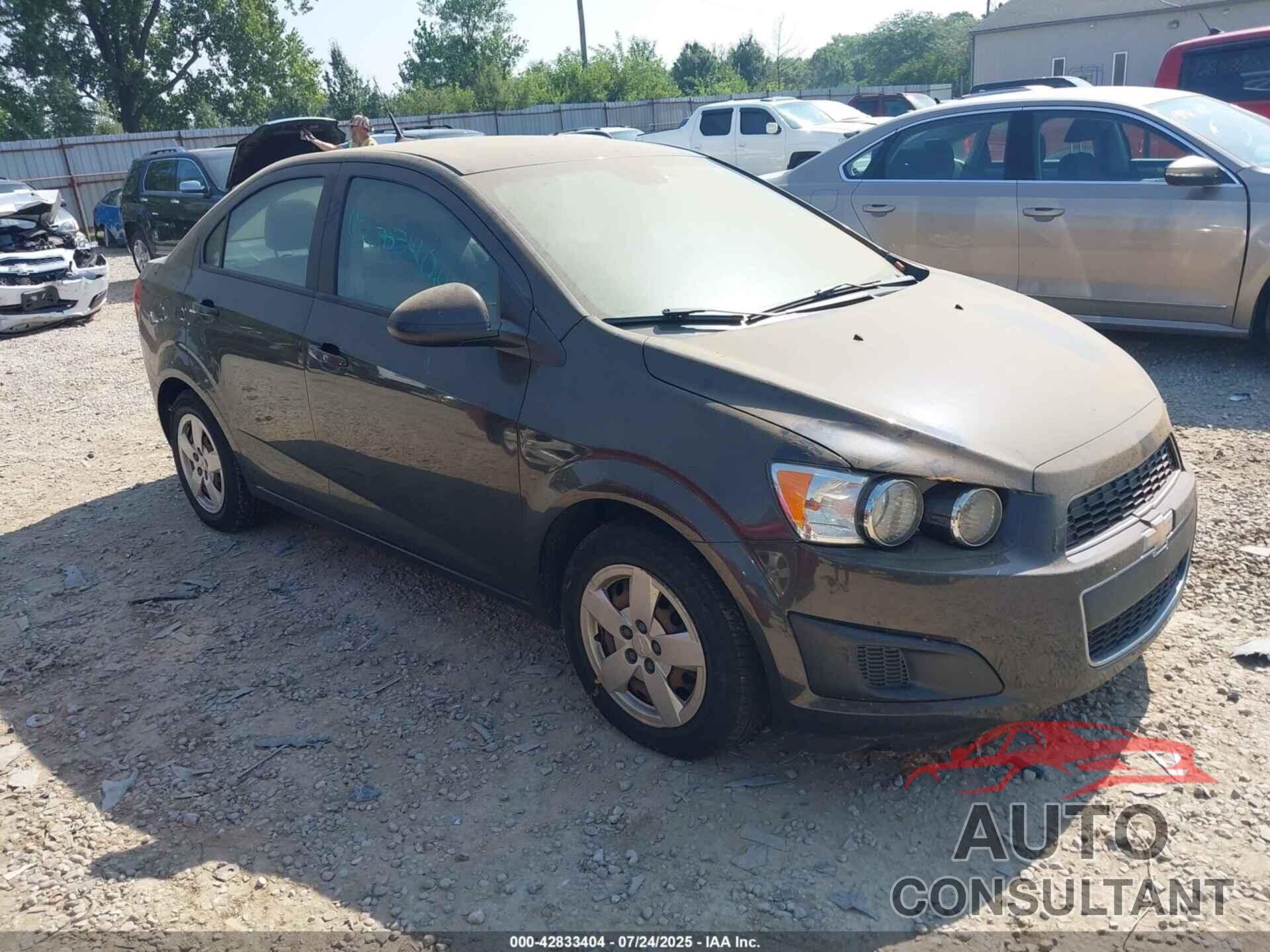 CHEVROLET SONIC 2013 - 1G1JA5SH8D4255388