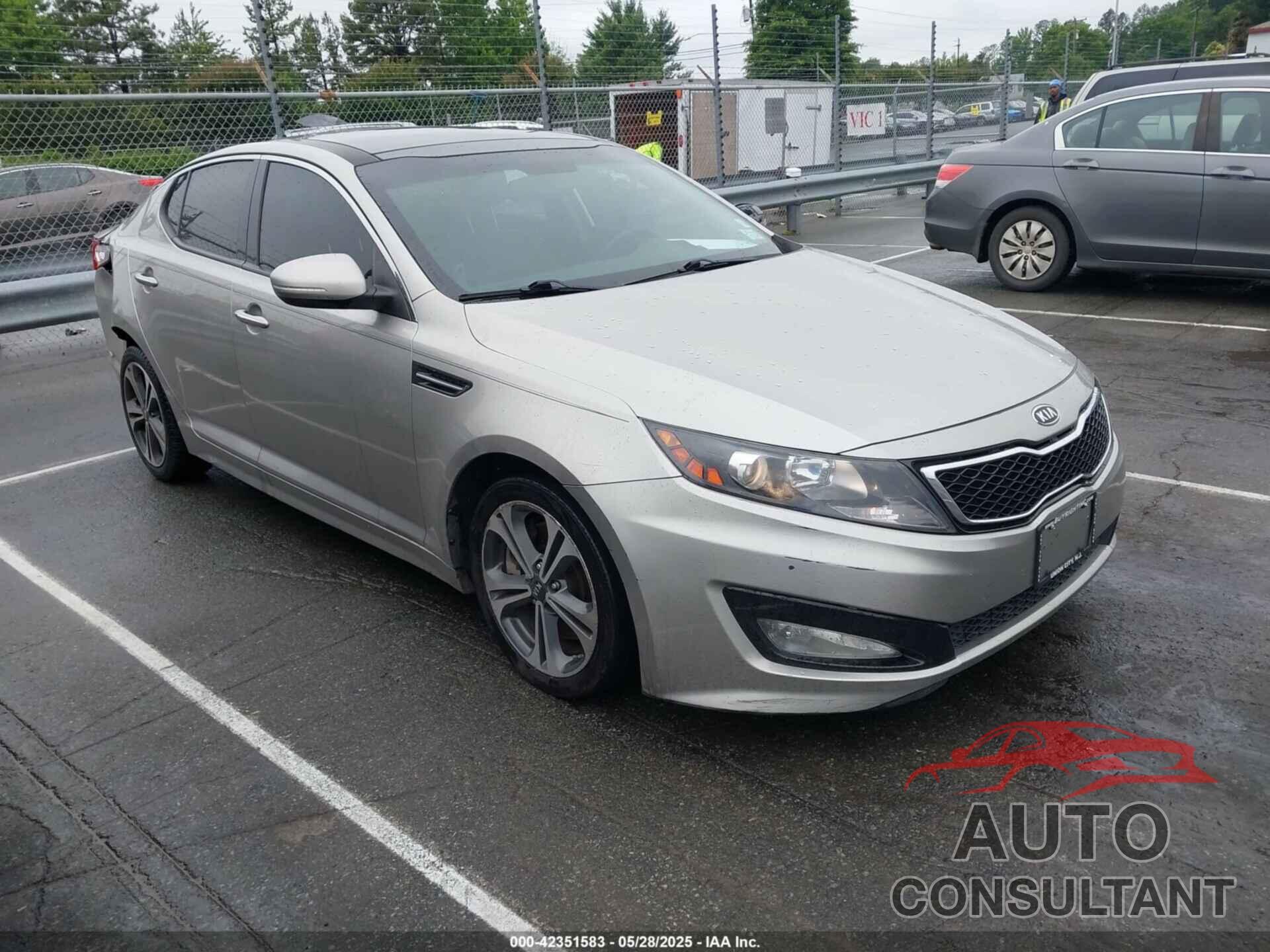 KIA OPTIMA 2012 - 5XXGR4A64CG045475