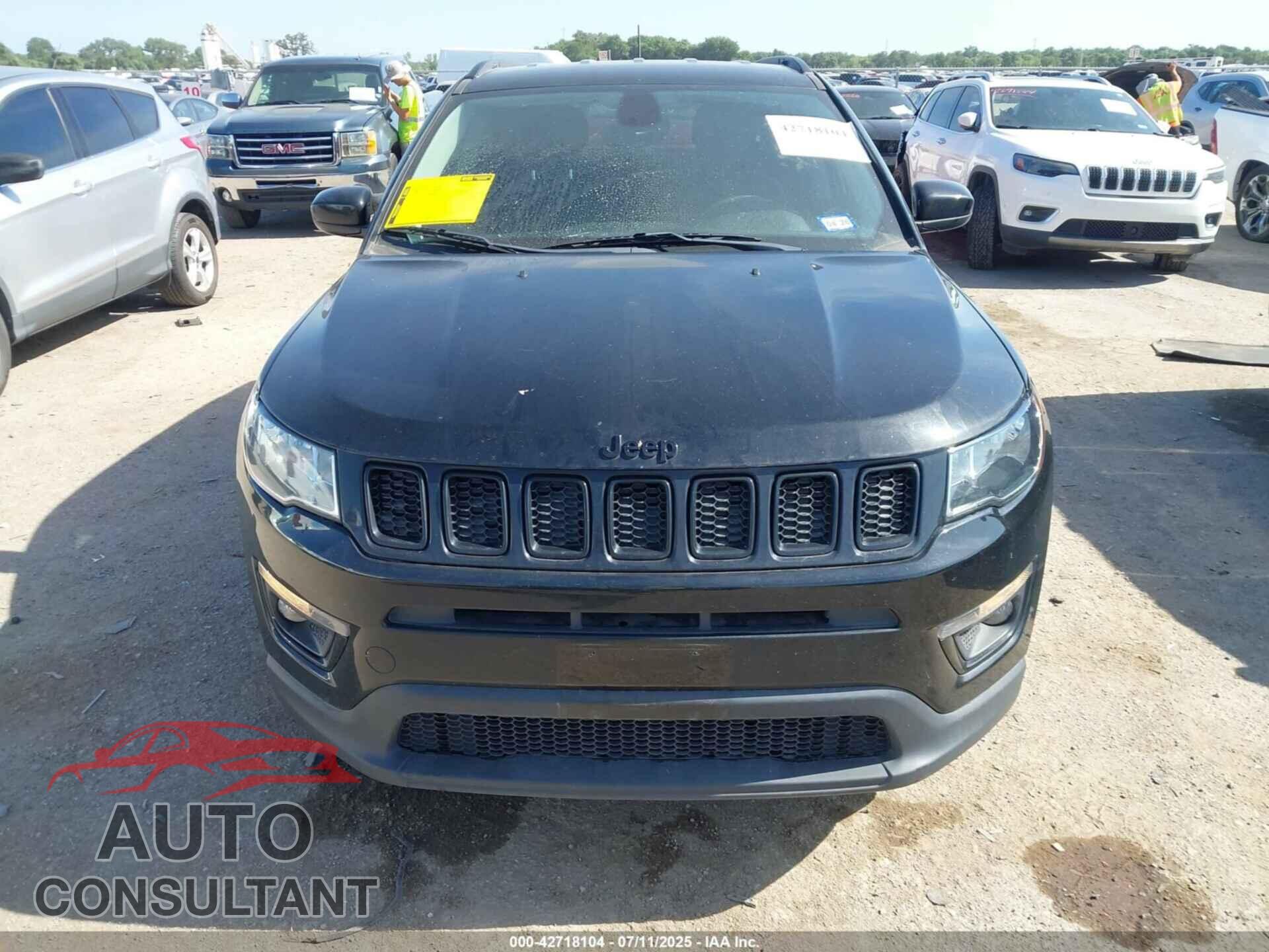 JEEP COMPASS 2018 - 3C4NJDBB2JT299097