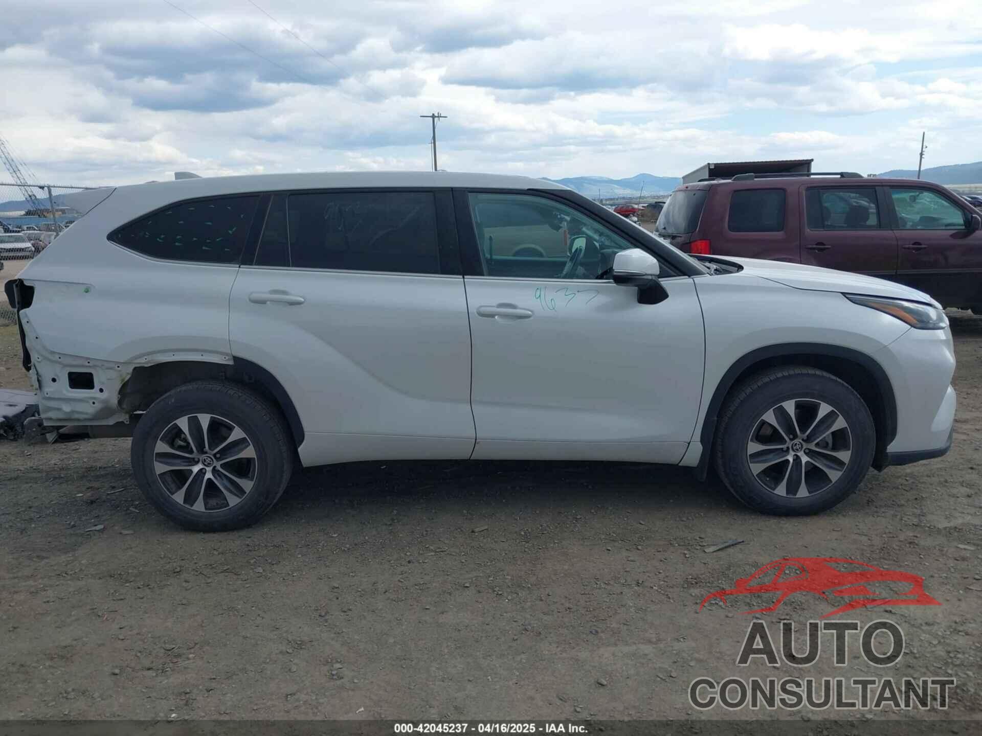 TOYOTA HIGHLANDER 2022 - 5TDGZRBHXNS234405