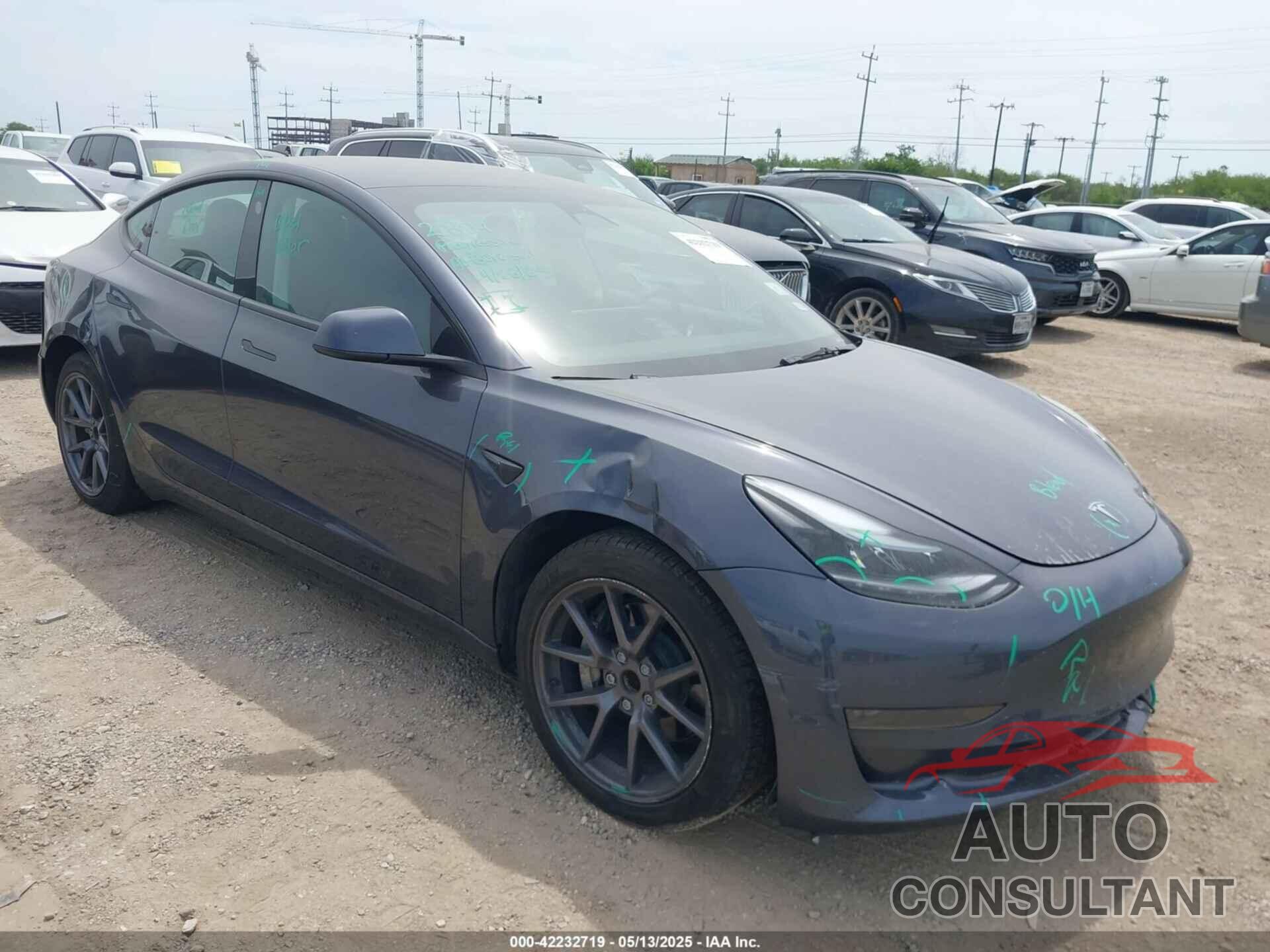 TESLA MODEL 3 2023 - 5YJ3E1EA5PF565071