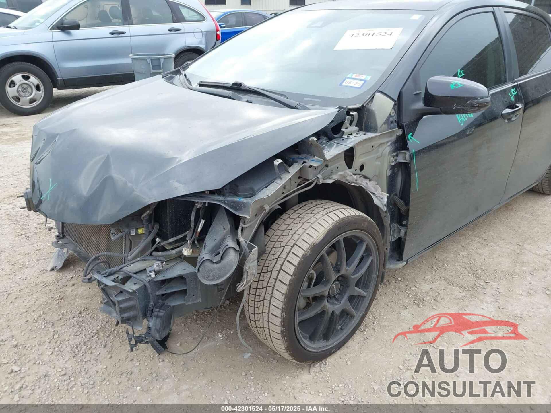 TOYOTA COROLLA 2018 - 5YFBURHE6JP790848