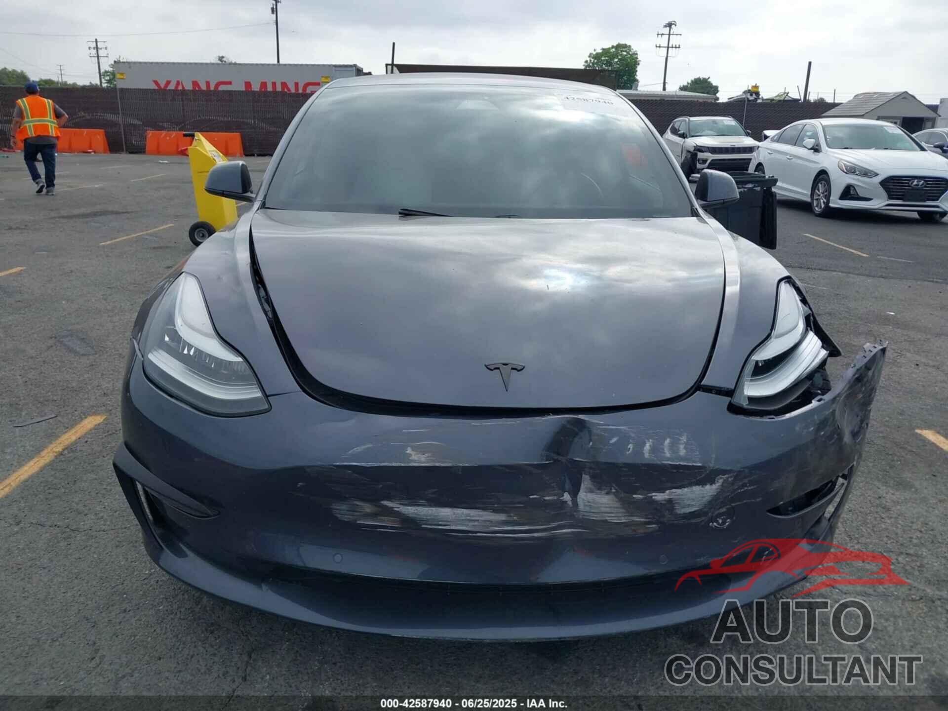 TESLA MODEL 3 2018 - 5YJ3E1EB9JF147810