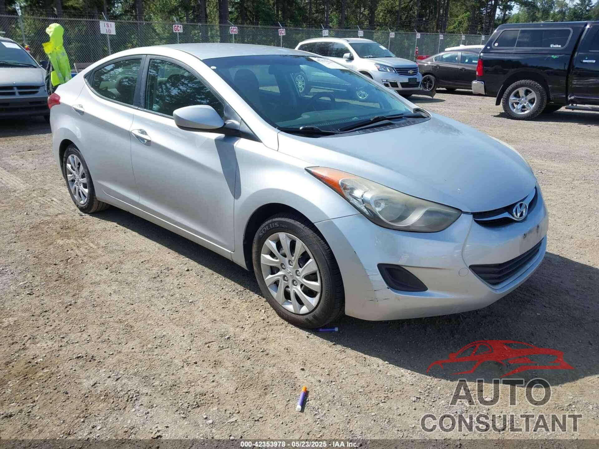 HYUNDAI ELANTRA 2012 - 5NPDH4AE4CH073469