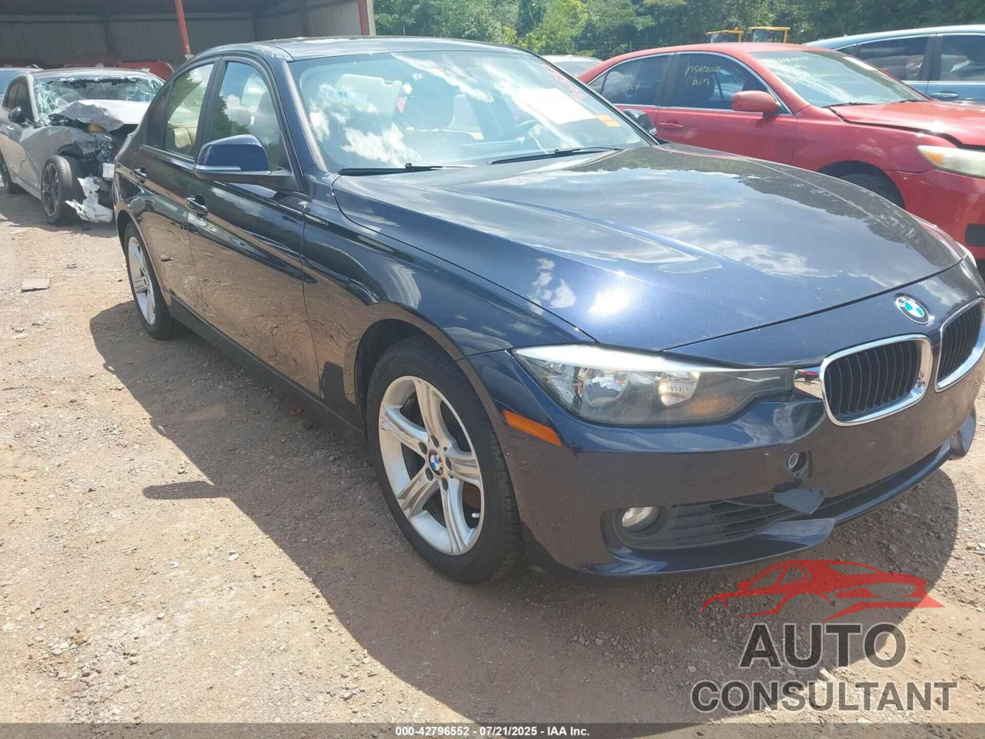 BMW 328I 2013 - WBA3A5G56DNP23981