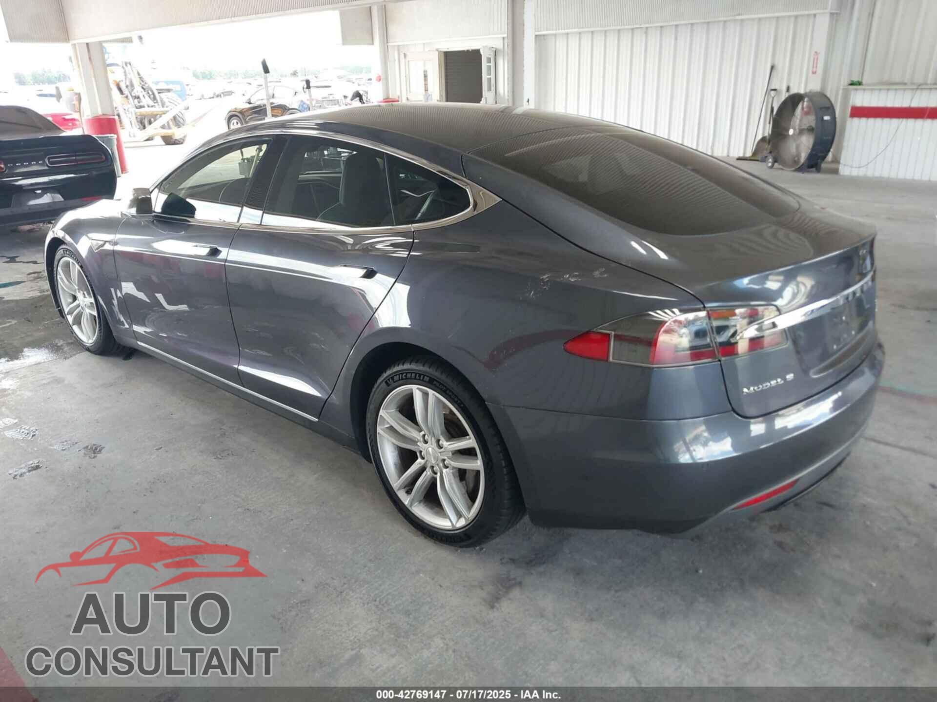 TESLA MODEL S 2015 - 5YJSA1S12FF100404