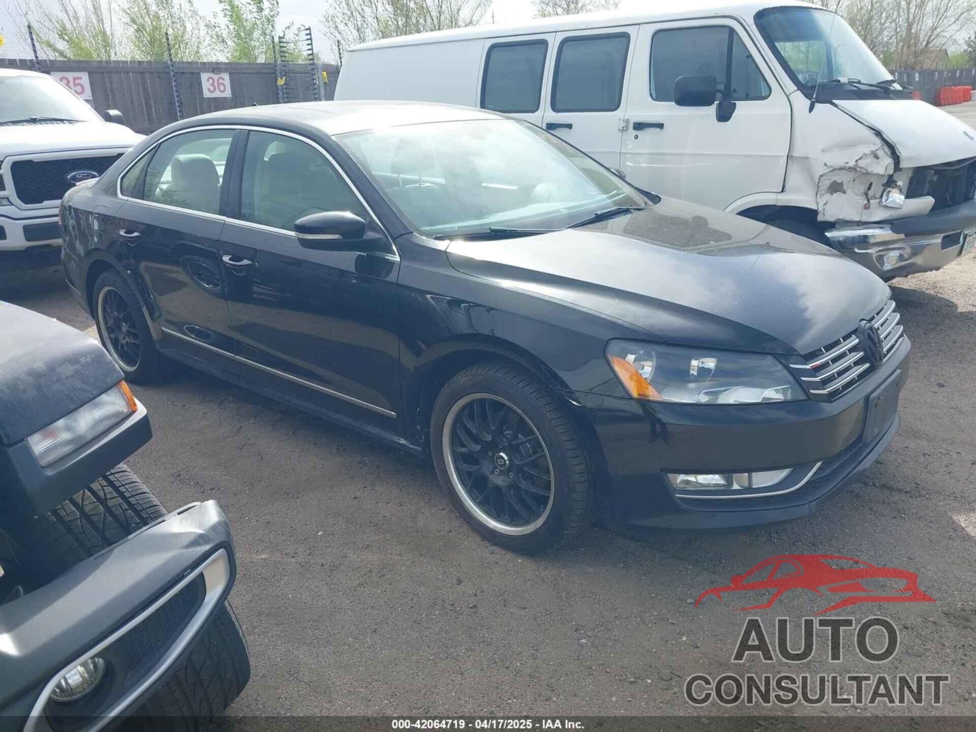 VOLKSWAGEN PASSAT 2013 - 1VWCN7A33DC135037