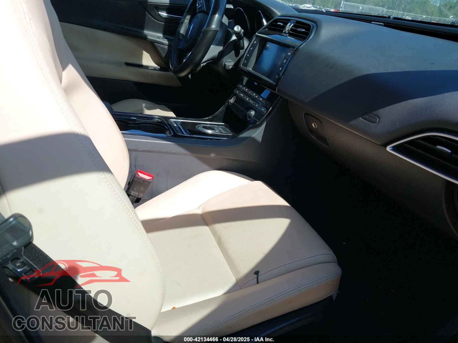 JAGUAR XE 2017 - SAJAD4BG9HA962007