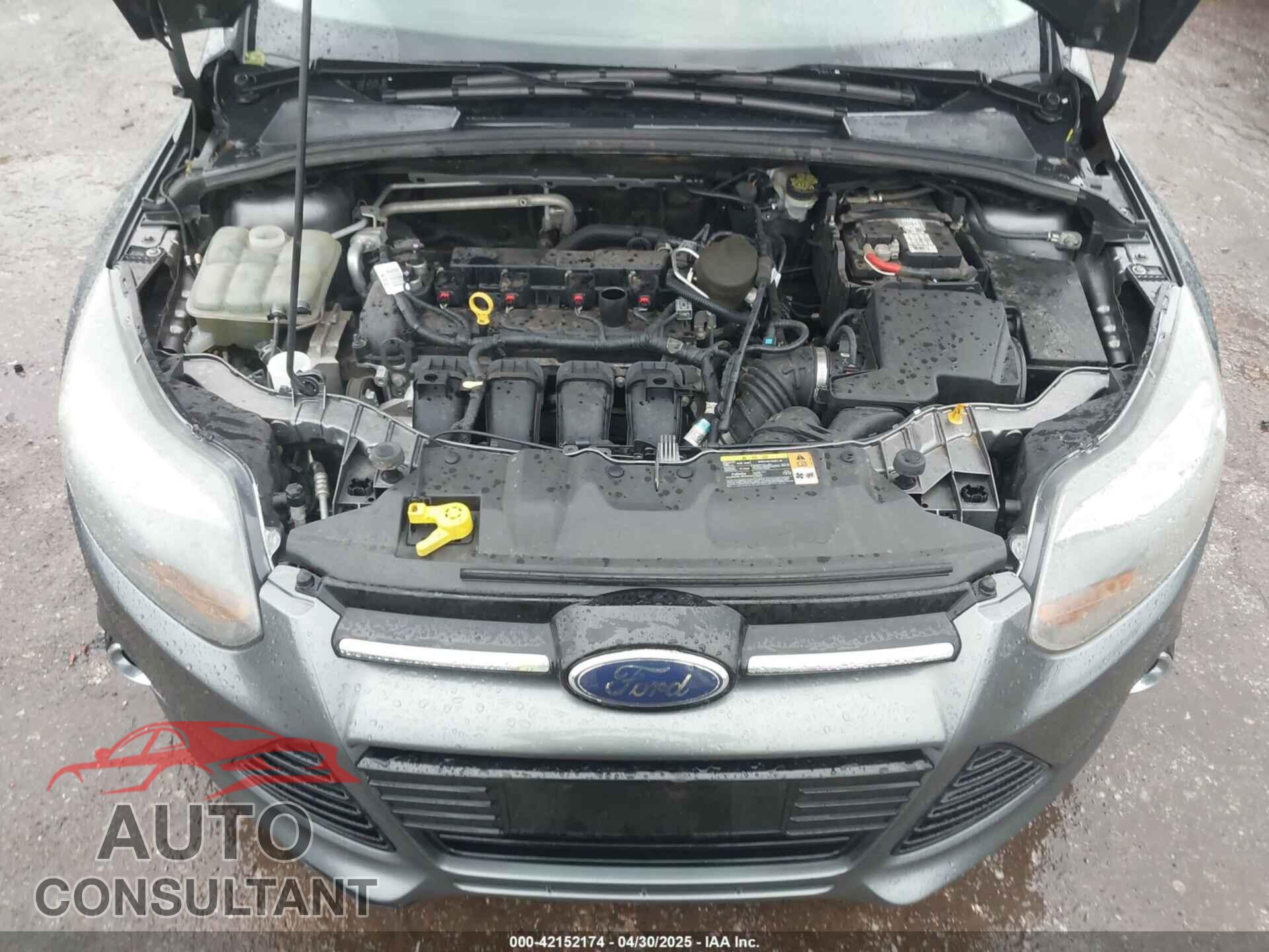 FORD FOCUS 2014 - 1FADP3N22EL203640
