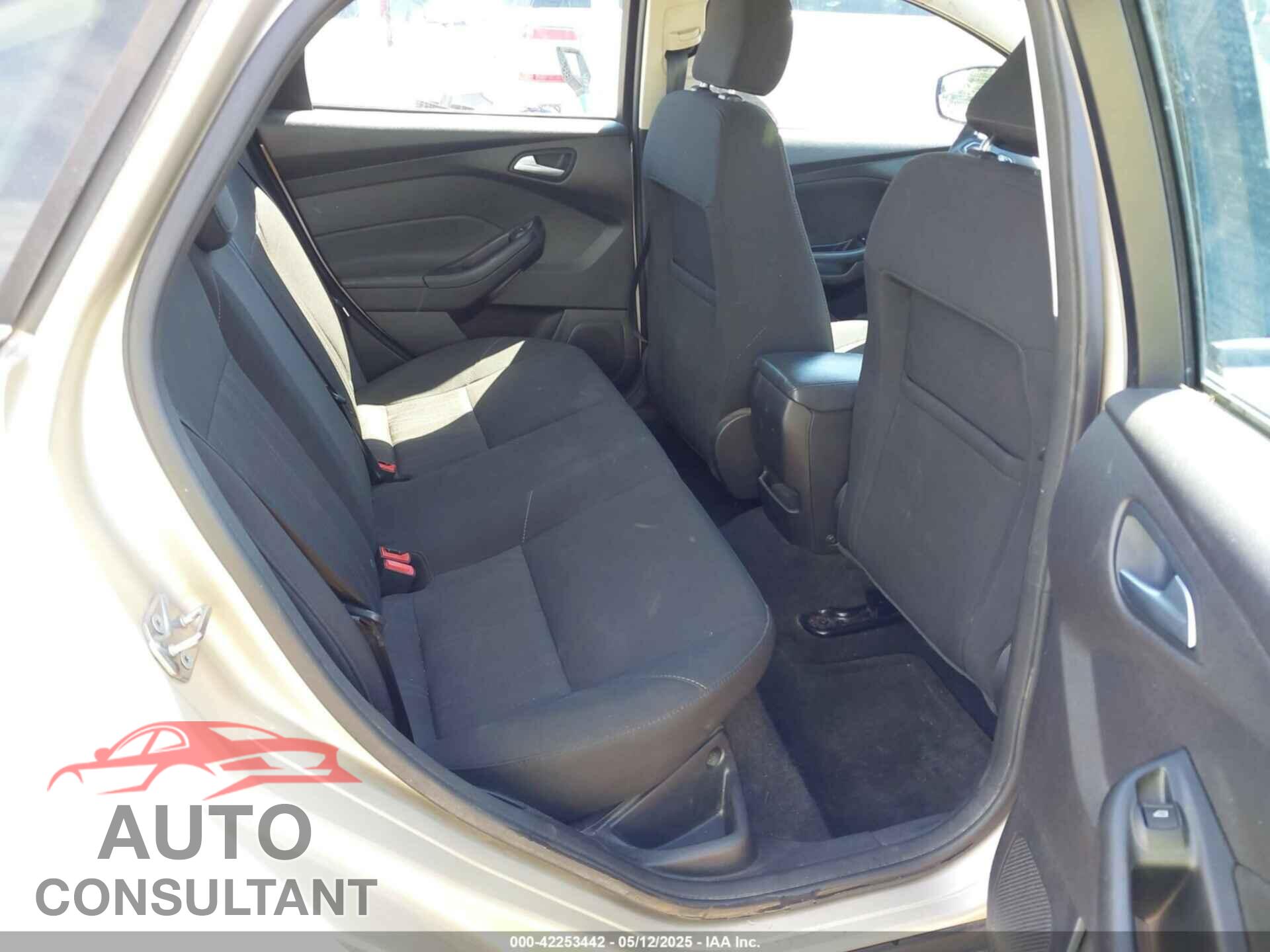 FORD FOCUS 2017 - 1FADP3FE4HL324506