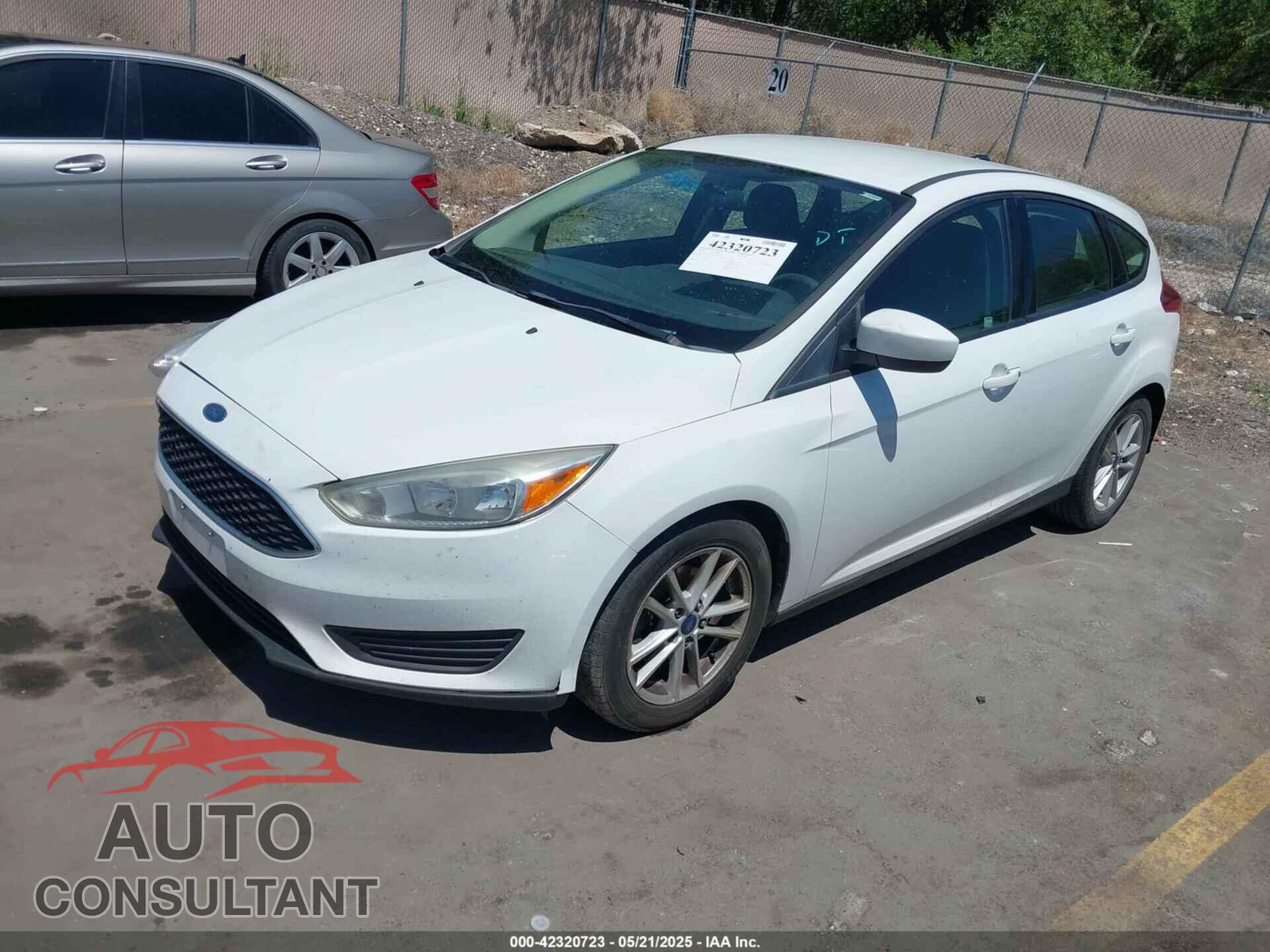 FORD FOCUS 2018 - 1FADP3K20JL241835
