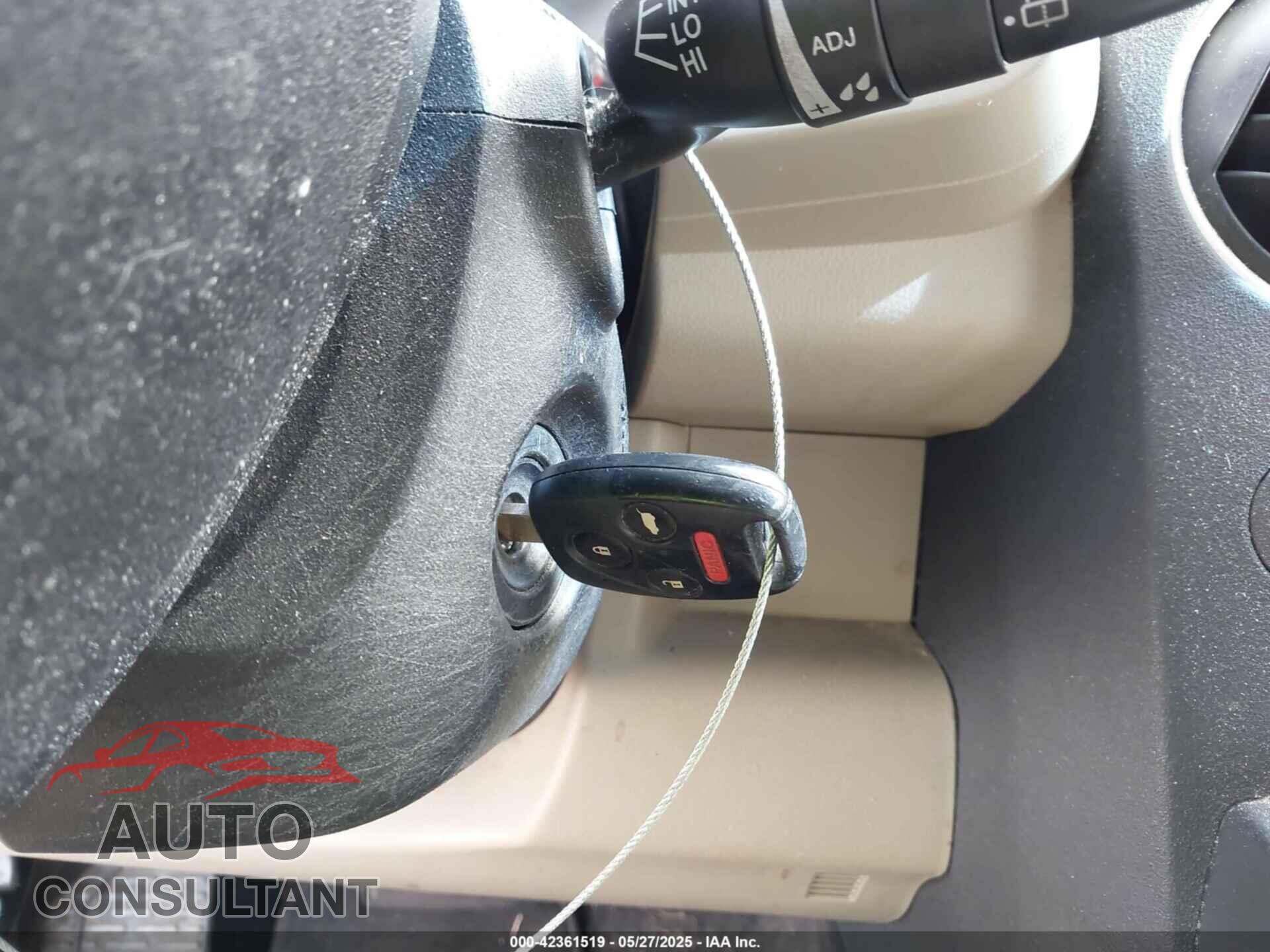 HONDA PILOT 2010 - 5FNYF3H62AB004324
