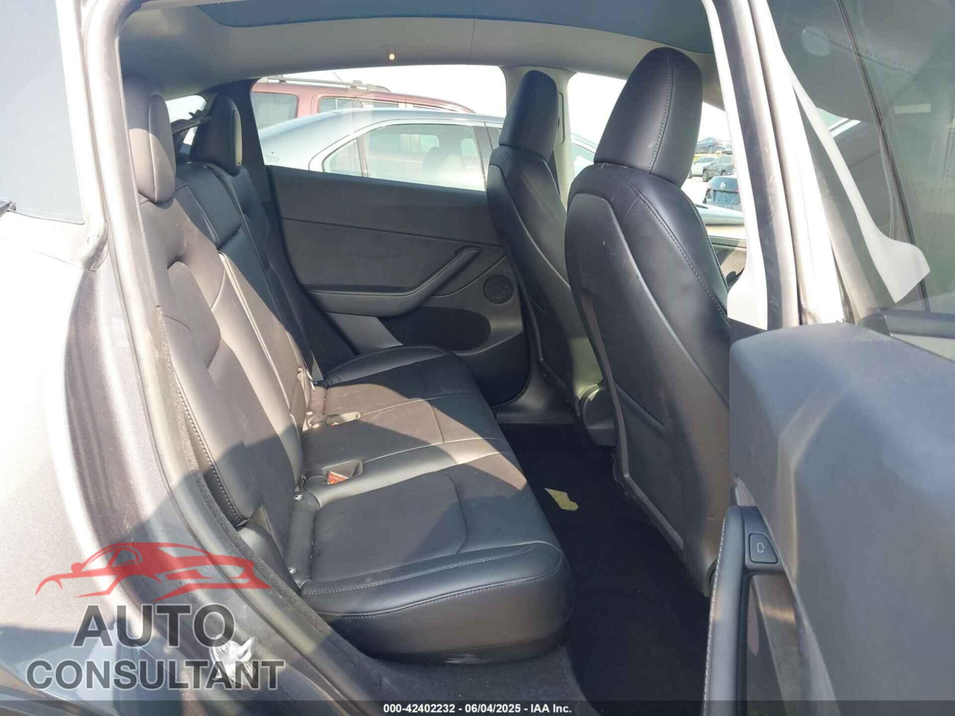 TESLA MODEL Y 2023 - 7SAYGDEF6PF872801
