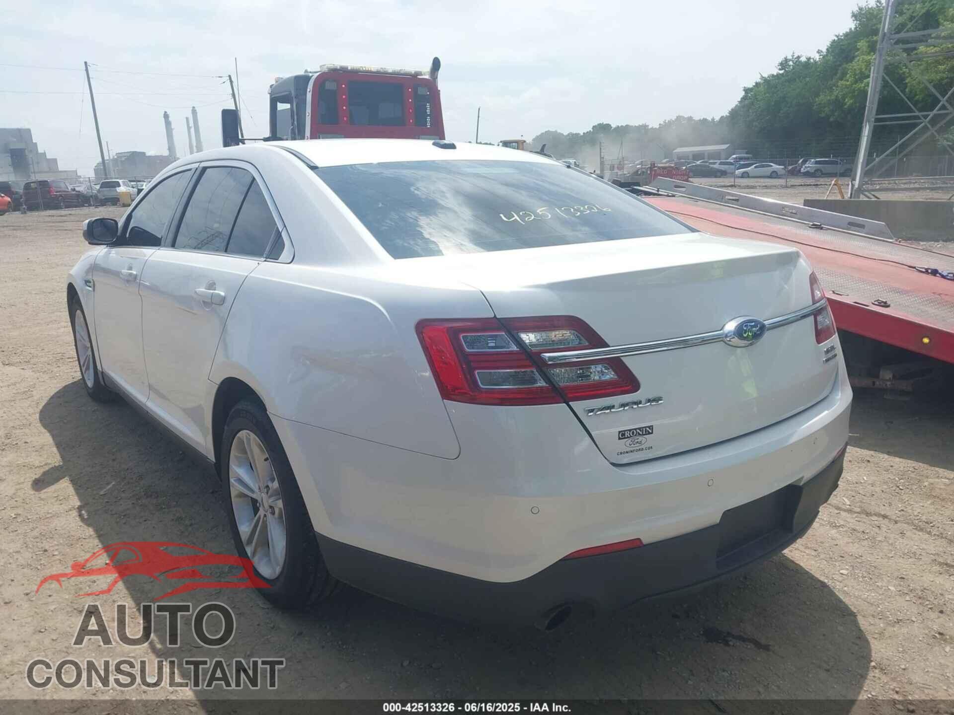 FORD TAURUS 2015 - 1FAHP2E86FG150273