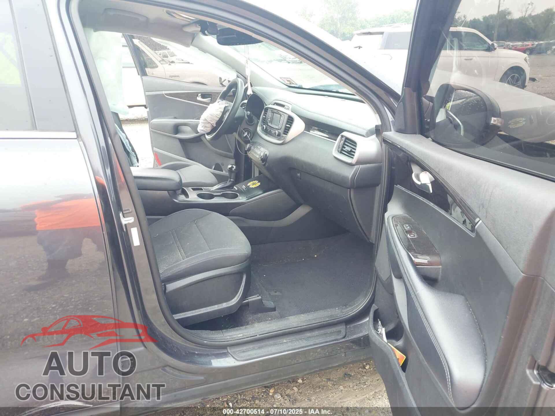 KIA SORENTO 2017 - 5XYPG4A56HG290276