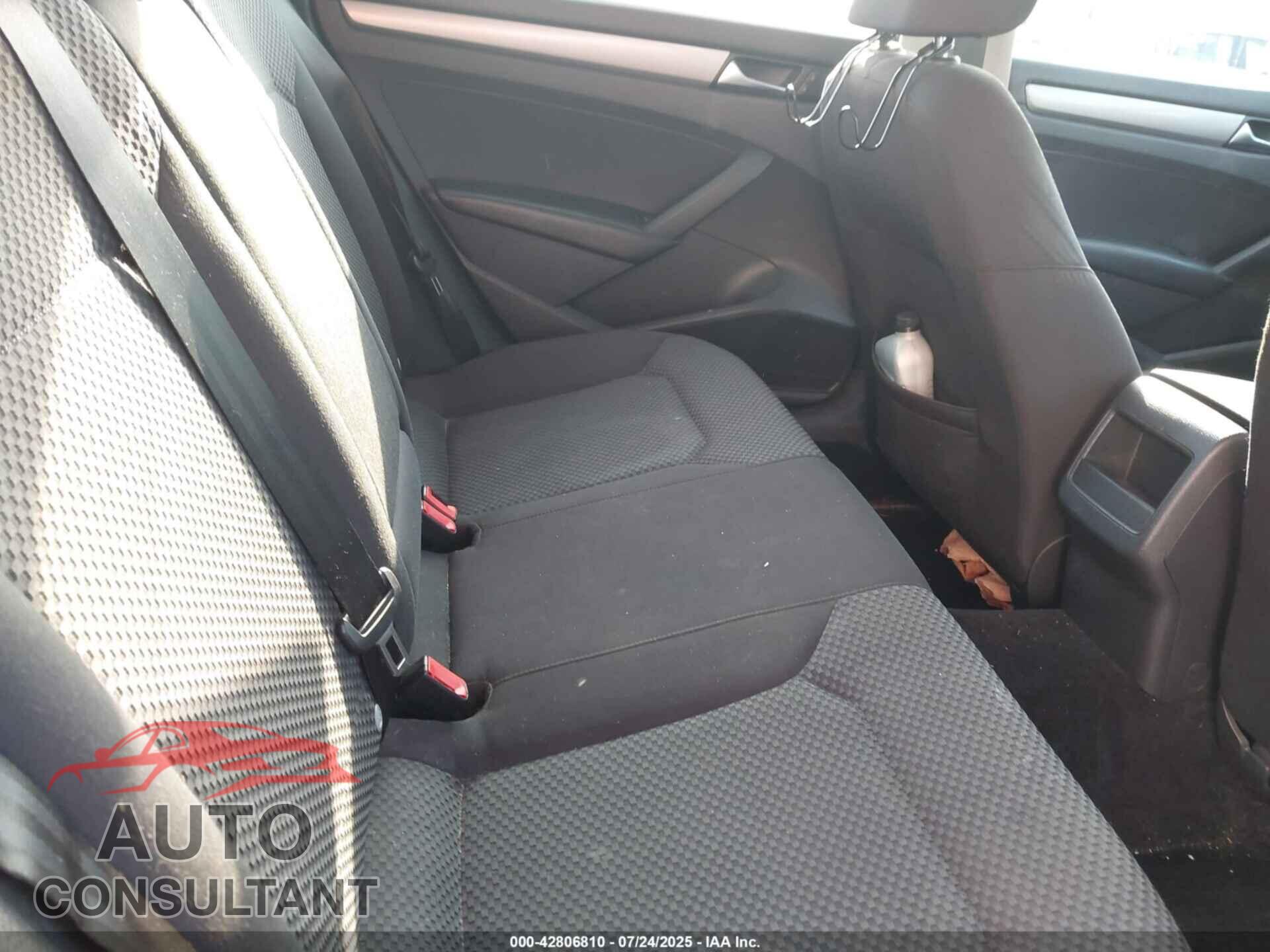 VOLKSWAGEN PASSAT 2013 - 1VWAP7A34DC059183