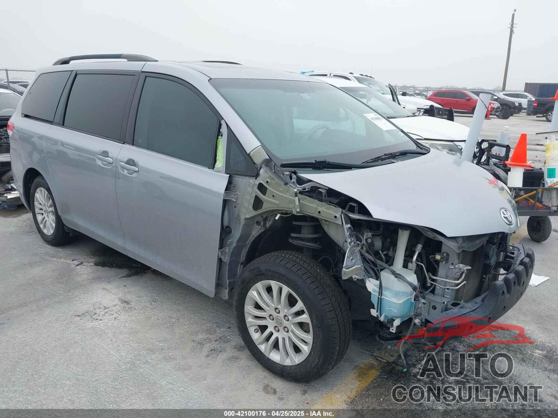 TOYOTA SIENNA 2011 - 5TDYK3DC6BS134997