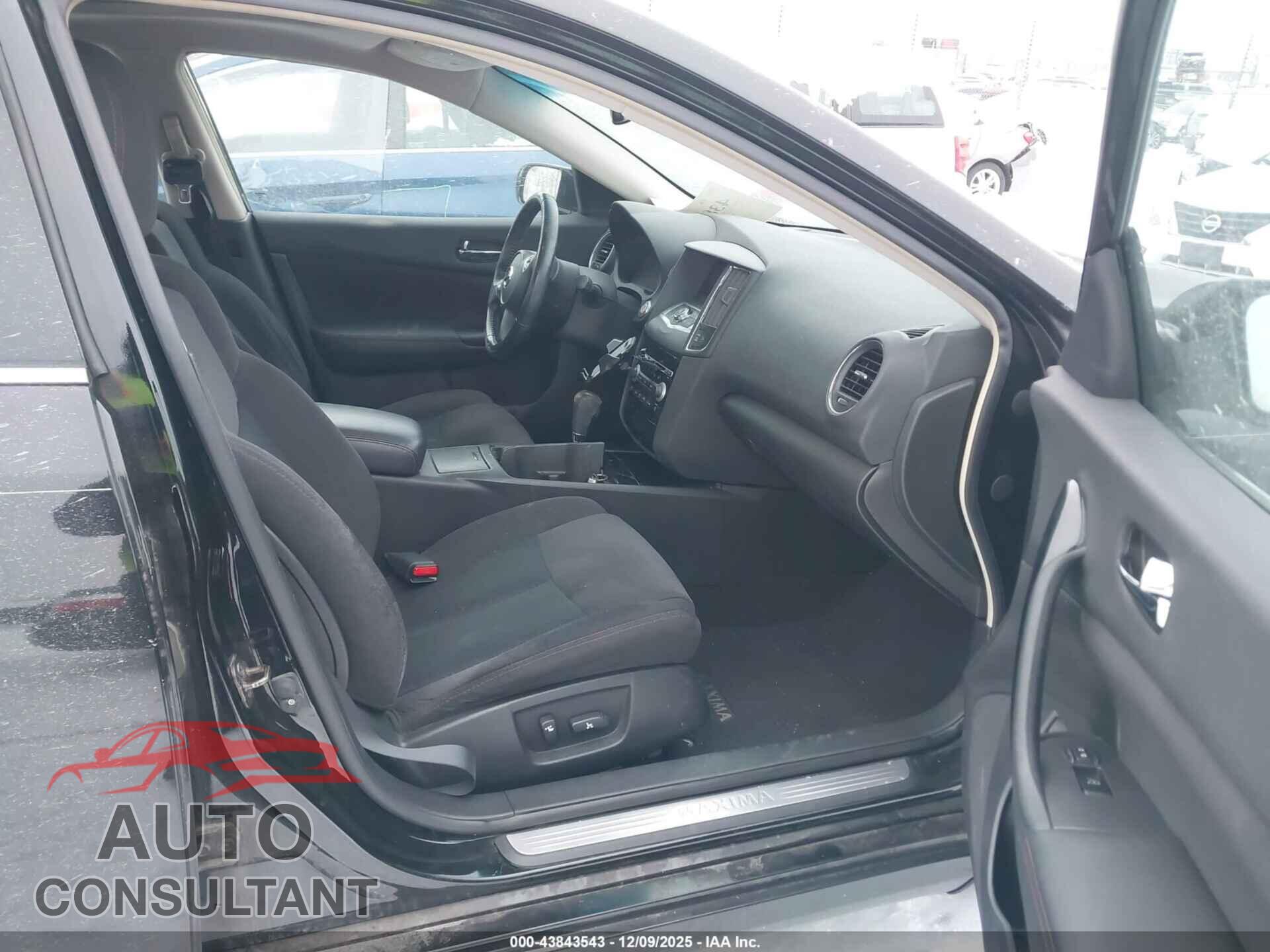 NISSAN MAXIMA 2010 - 1N4AA5AP4AC861018