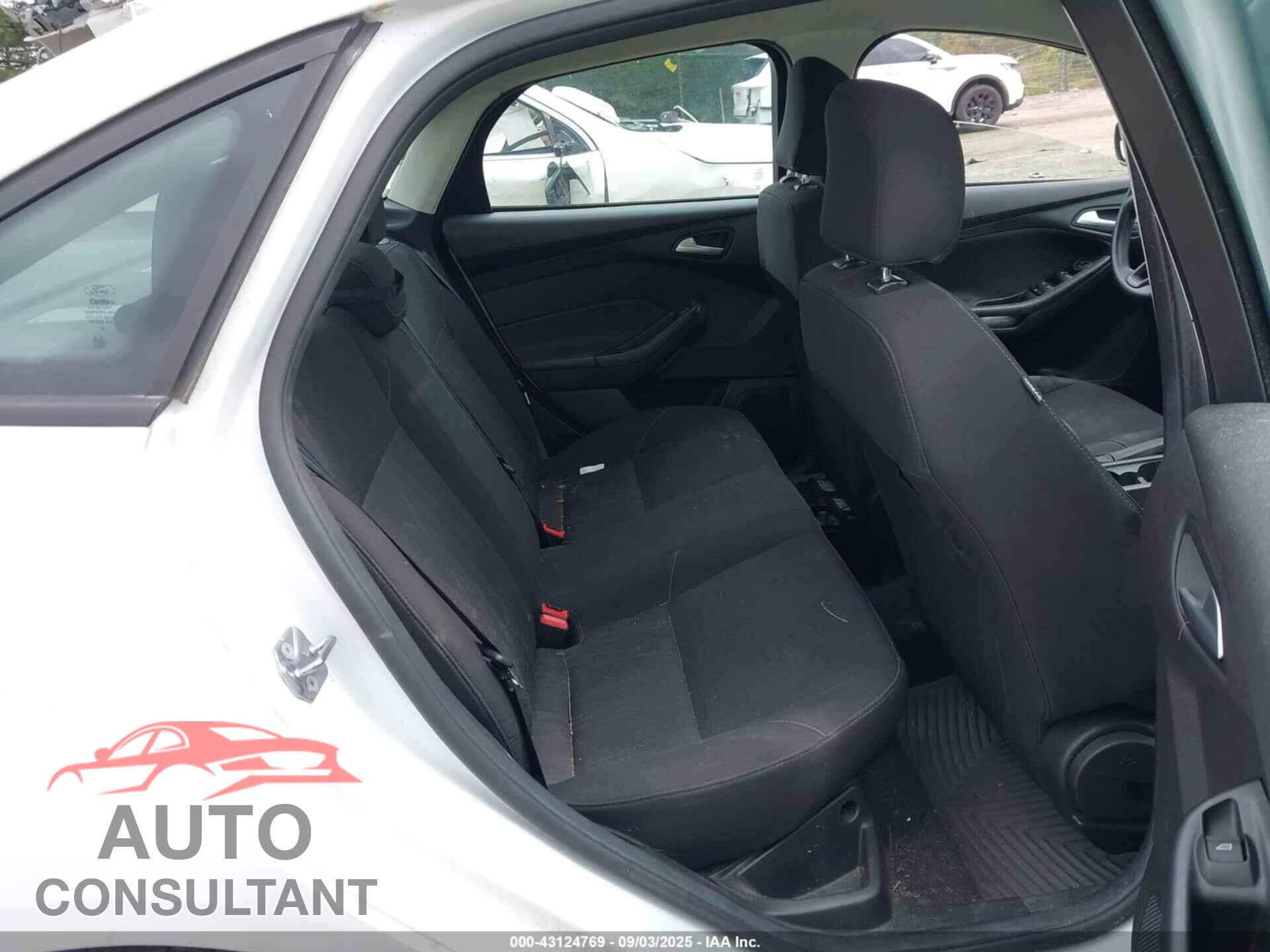 FORD FOCUS 2017 - 1FADP3F26HL315067