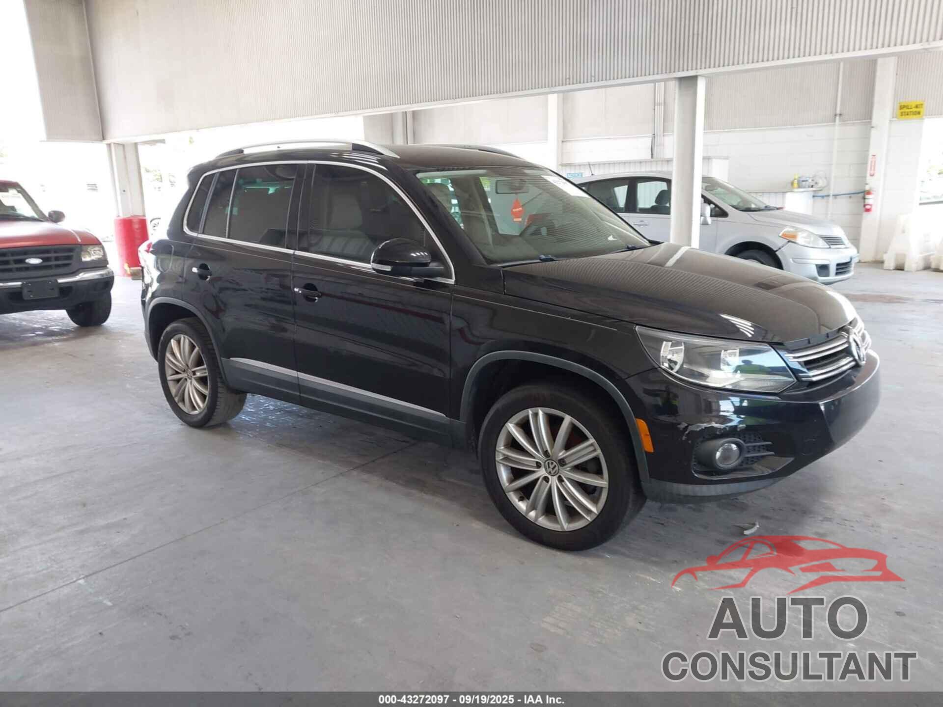 VOLKSWAGEN TIGUAN 2014 - WVGAV3AX6EW609726