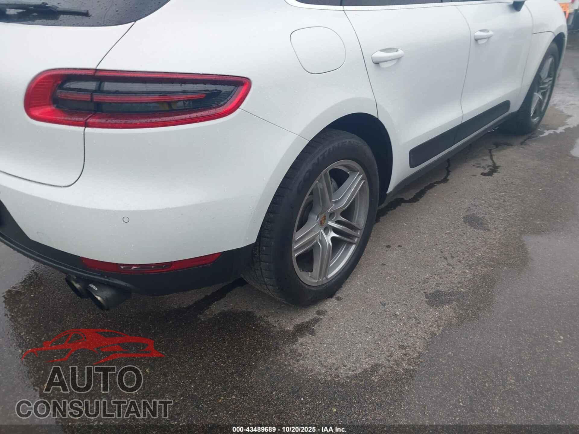 PORSCHE MACAN 2015 - WP1AB2A57FLB64405