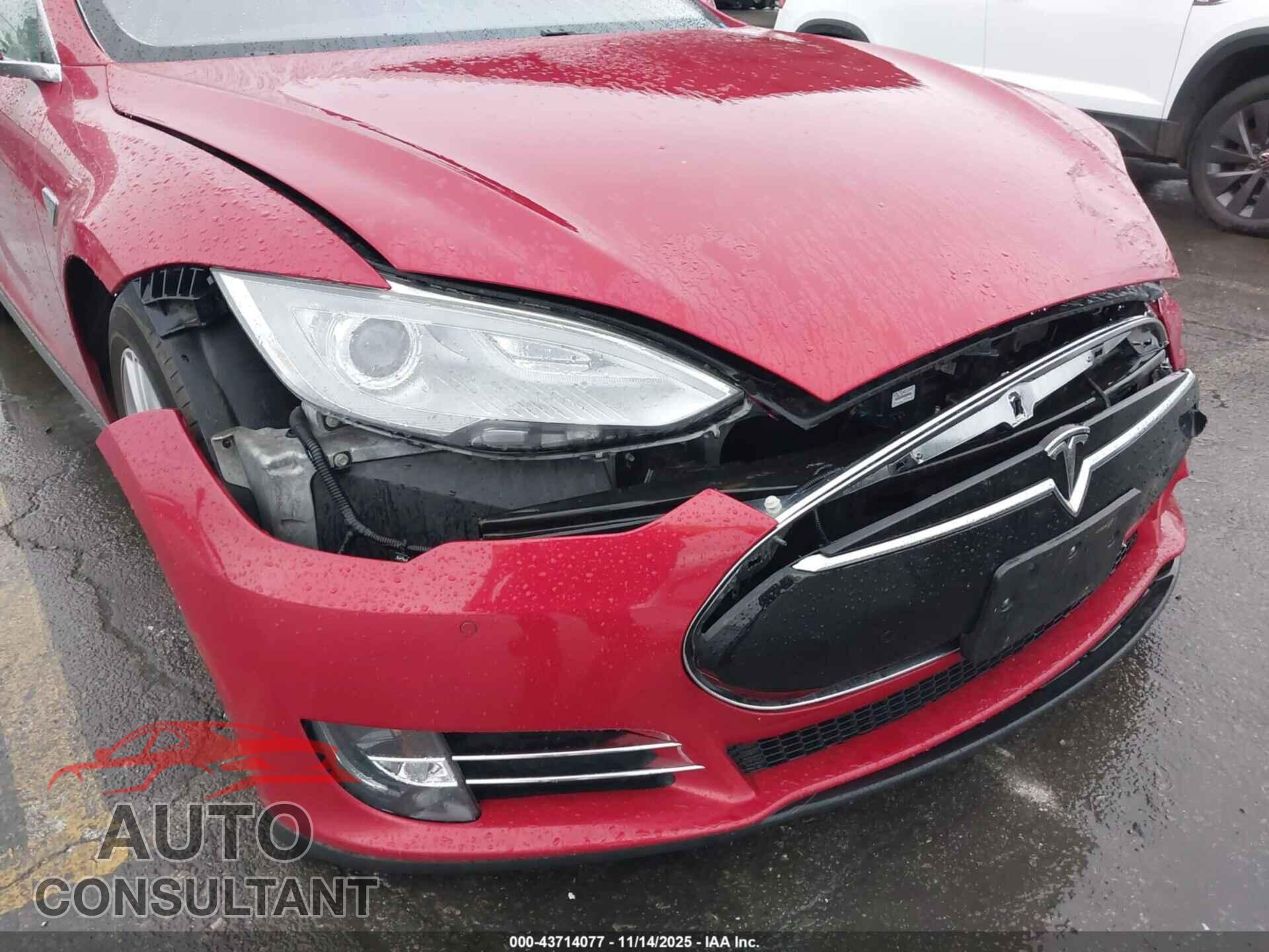 TESLA MODEL S 2013 - 5YJSA1DN3DFP25861