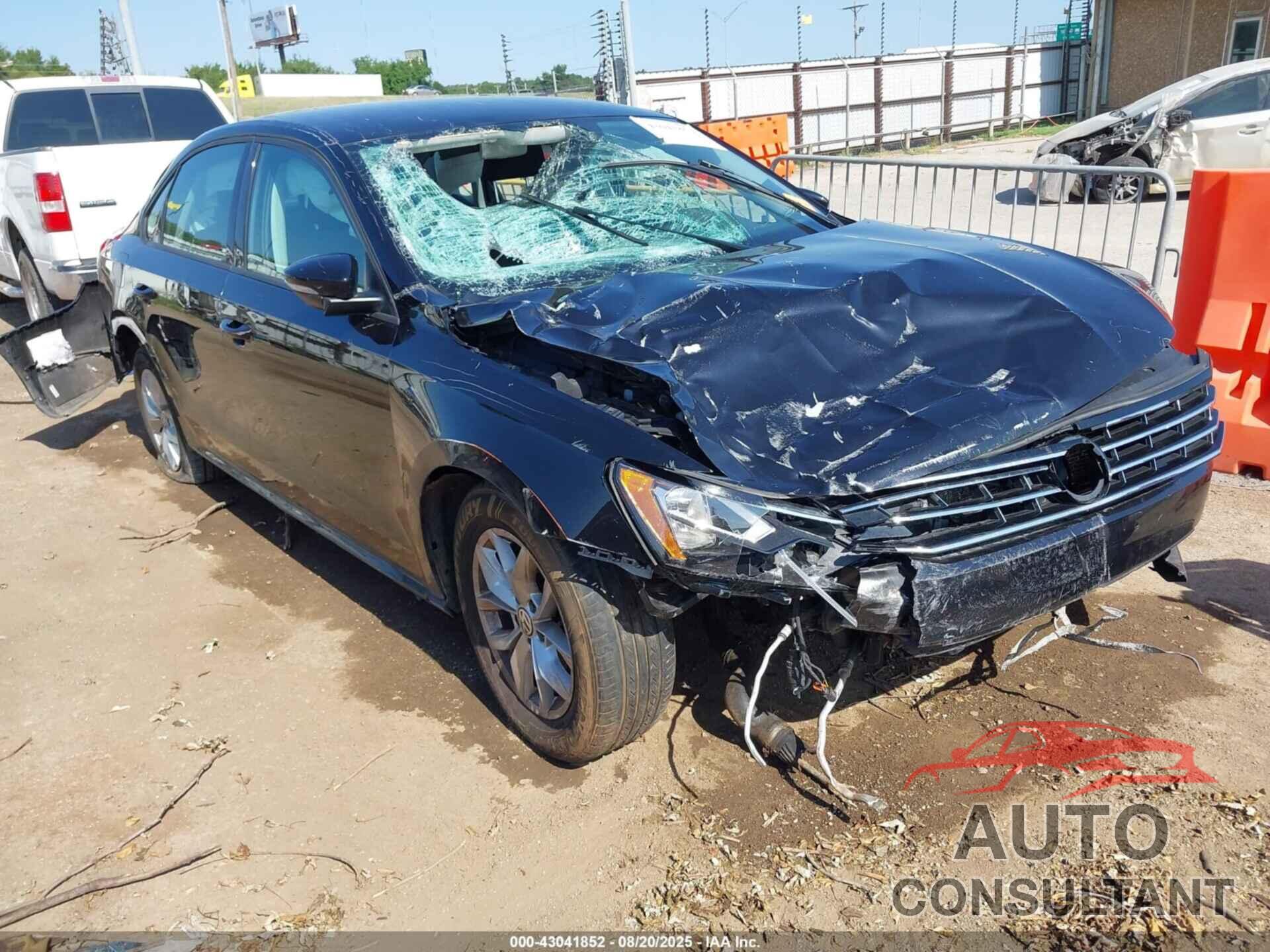 VOLKSWAGEN PASSAT 2018 - 1VWAA7A38JC004149