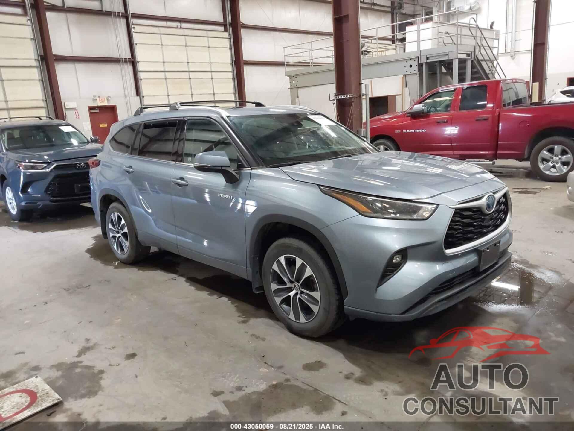 TOYOTA HIGHLANDER 2021 - 5TDHBRCH9MS031494