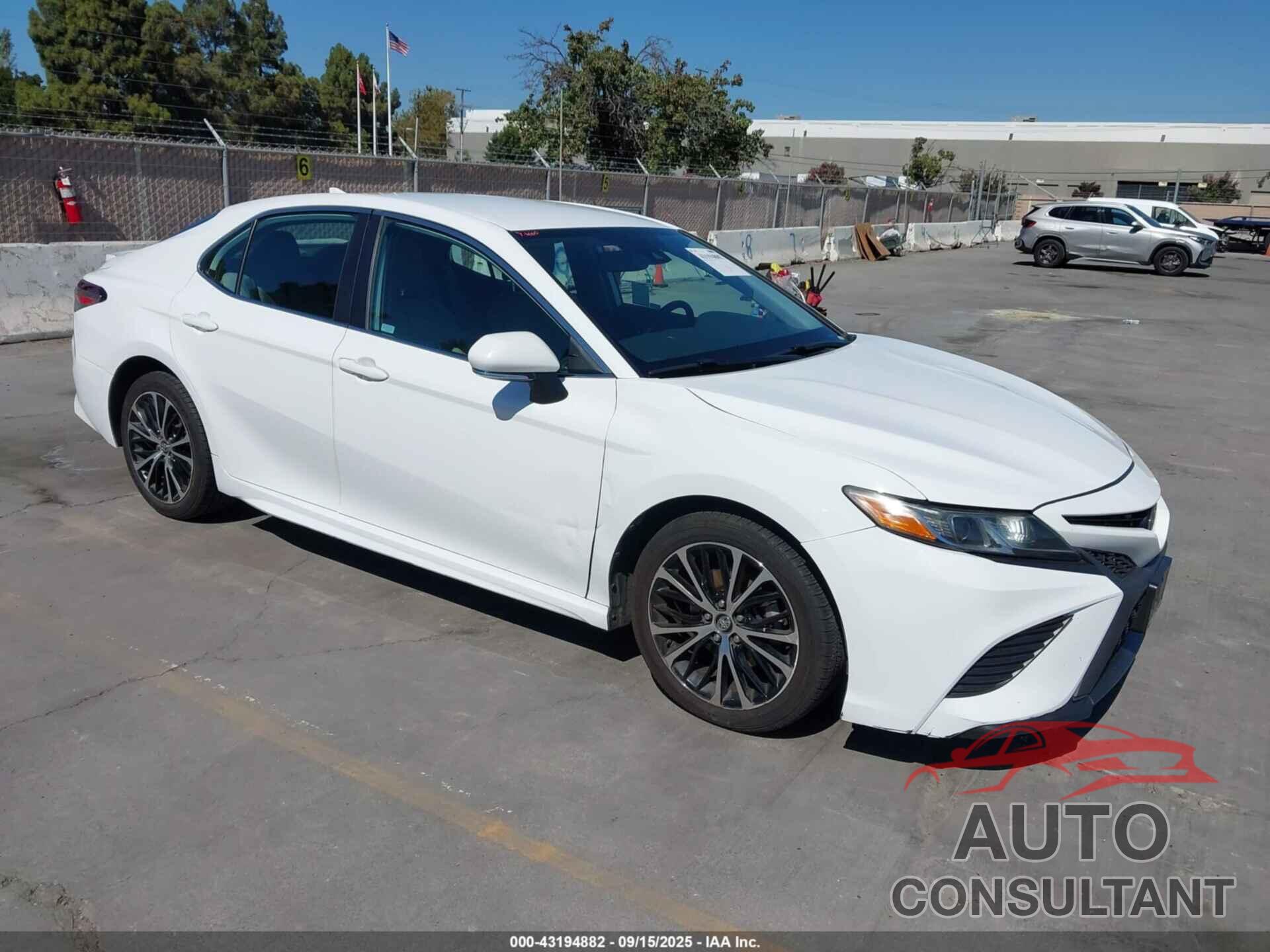 TOYOTA CAMRY 2019 - 4T1B11HK9KU741496