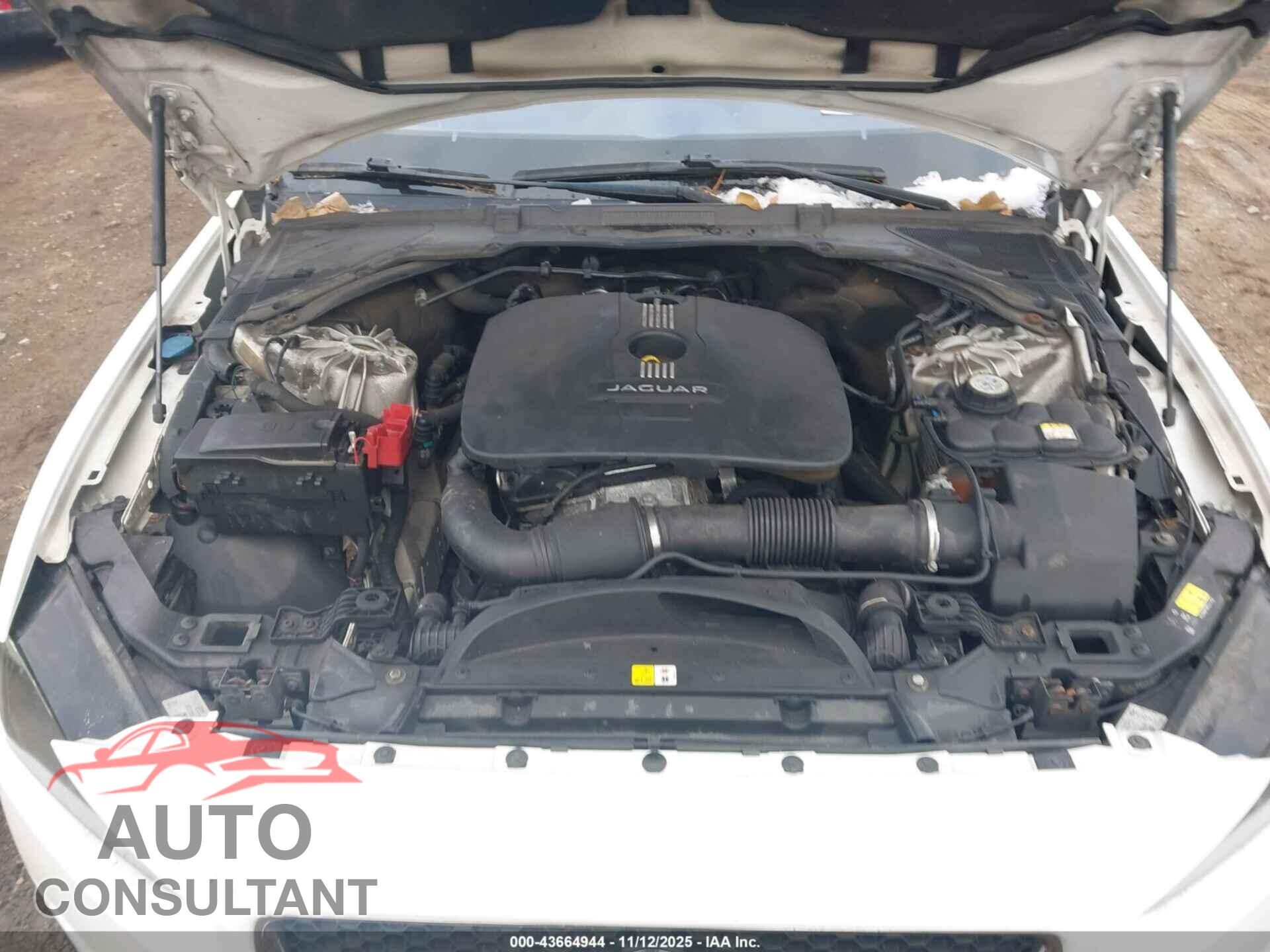 JAGUAR XE 2017 - SAJAD4BG8HA972737