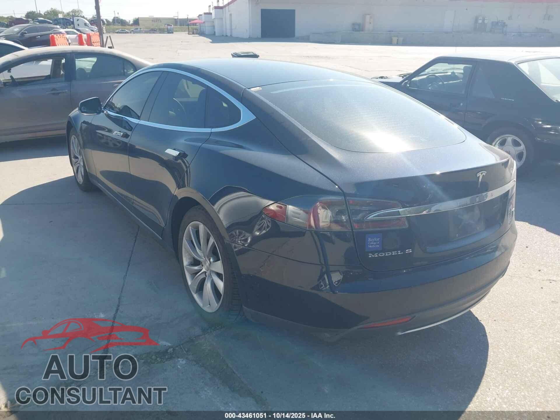 TESLA MODEL S 2013 - 5YJSA1CN2DFP20457