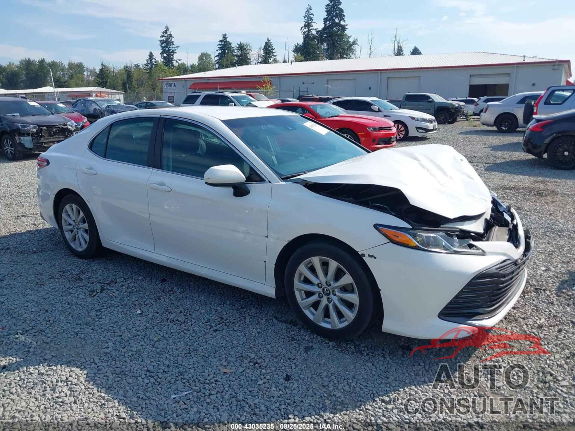 TOYOTA CAMRY 2018 - 4T1B11HK1JU057170