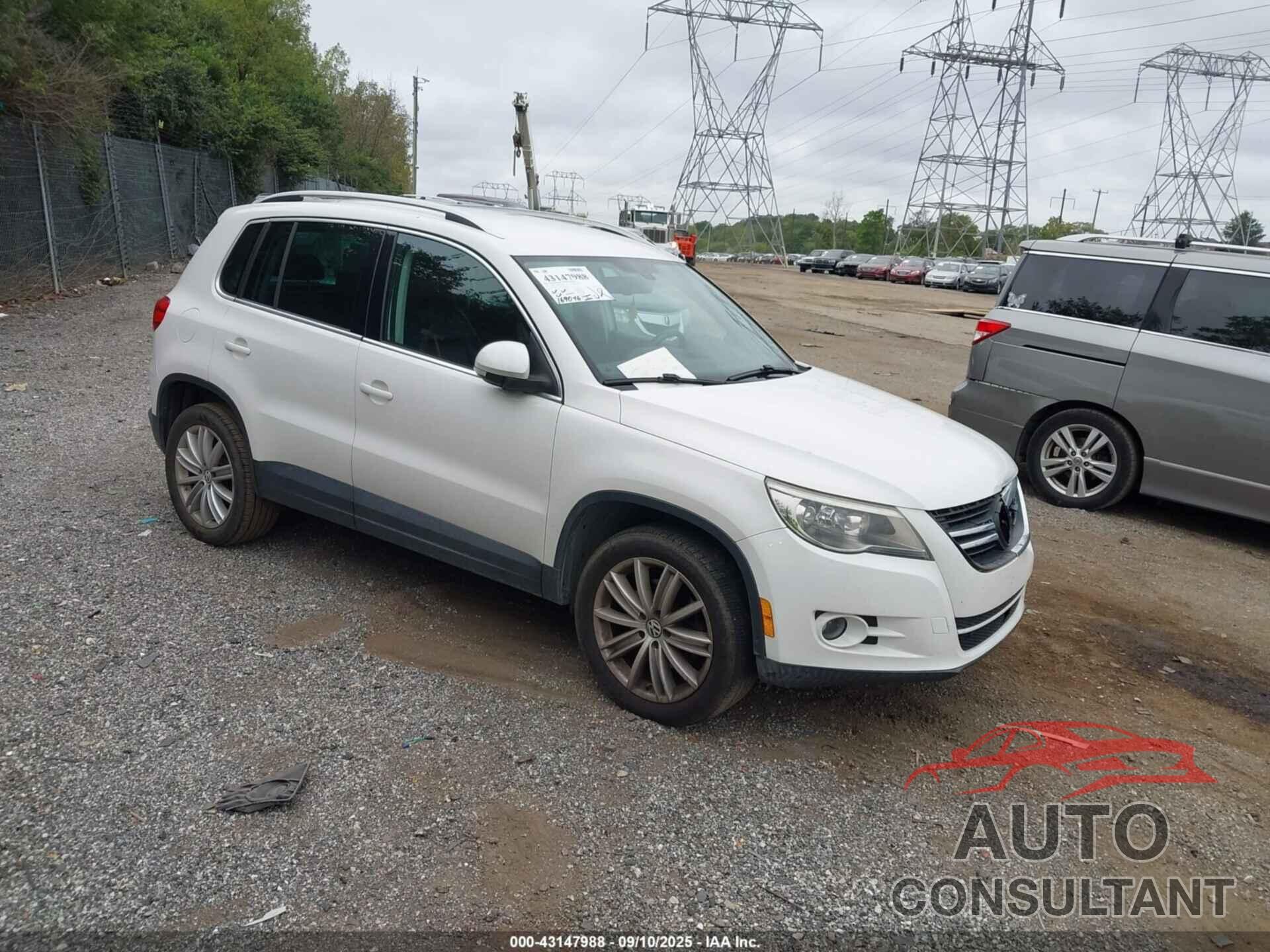 VOLKSWAGEN TIGUAN 2010 - WVGAV7AX7AW502508