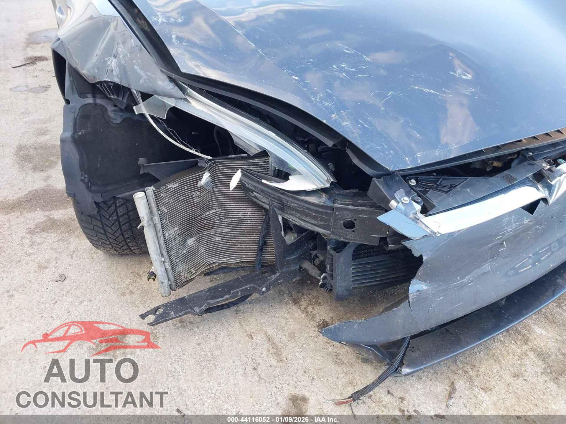 TESLA MODEL S 2018 - 5YJSA1E28JF295017