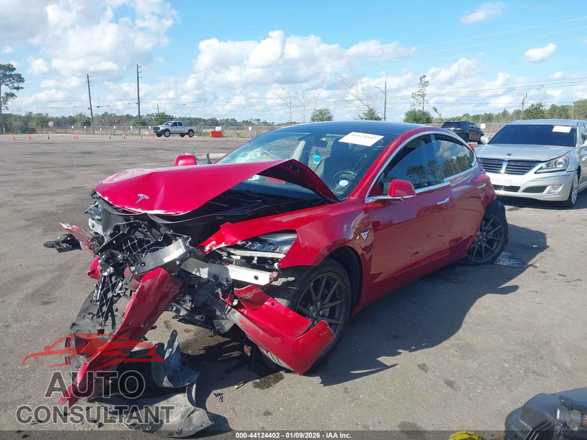 TESLA MODEL 3 2018 - 5YJ3E1EA9JF153808