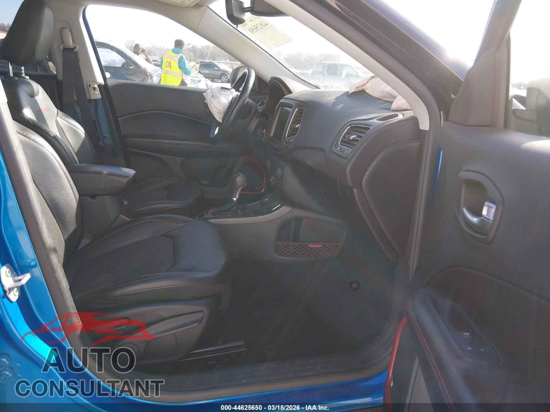 JEEP COMPASS 2020 - 3C4NJDDB6LT130460